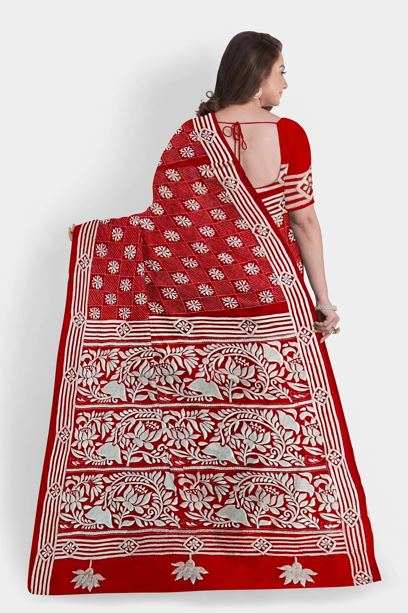Kantha Stitch: Stylish Blended Silk Saree showcasing Traditional Artistry in Modern Indian Fashion with BP