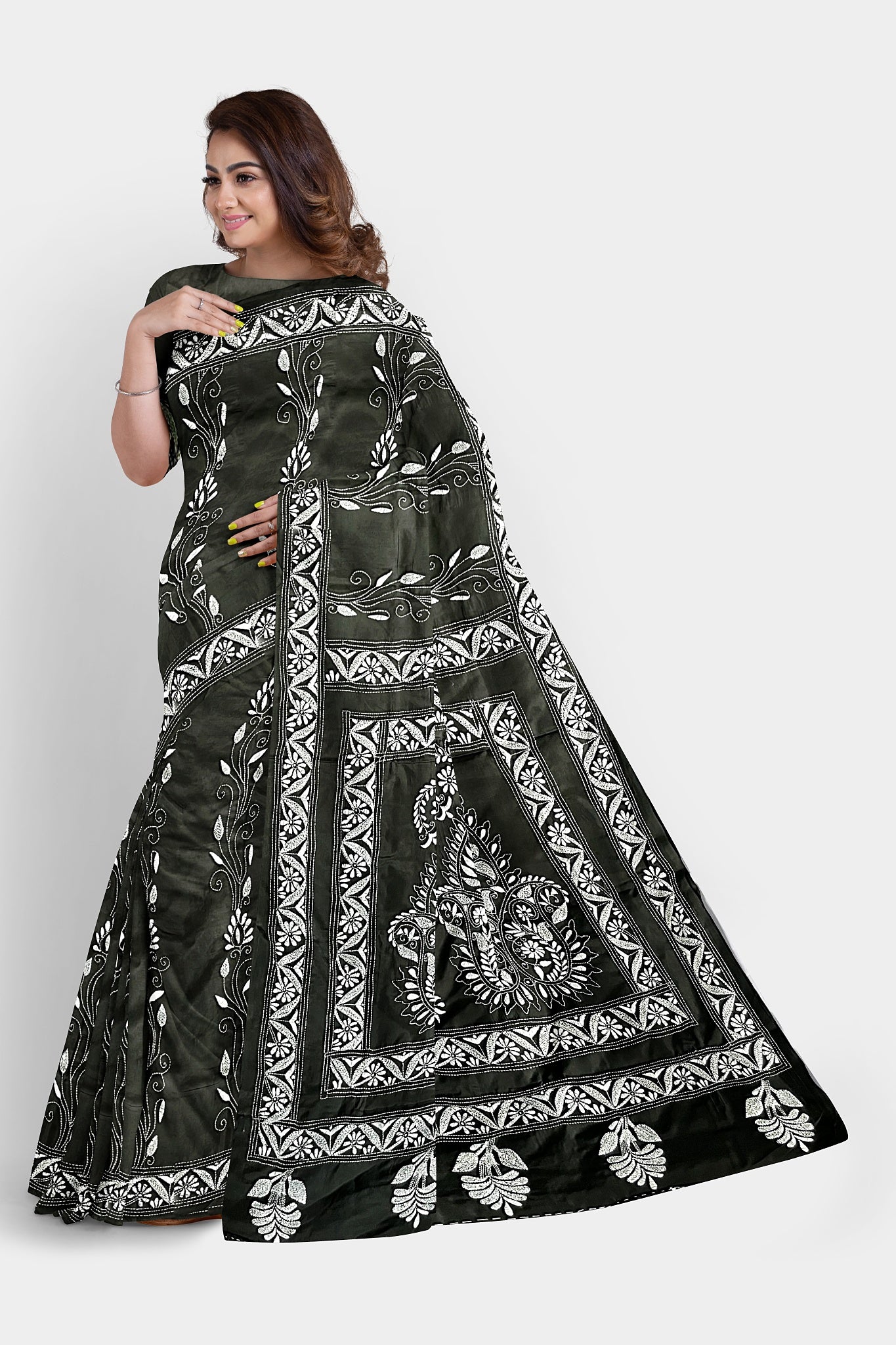 Kantha Stitch: Exclusive Blended Silk Saree with Traditional Craftsmanship and Statement Design With BP