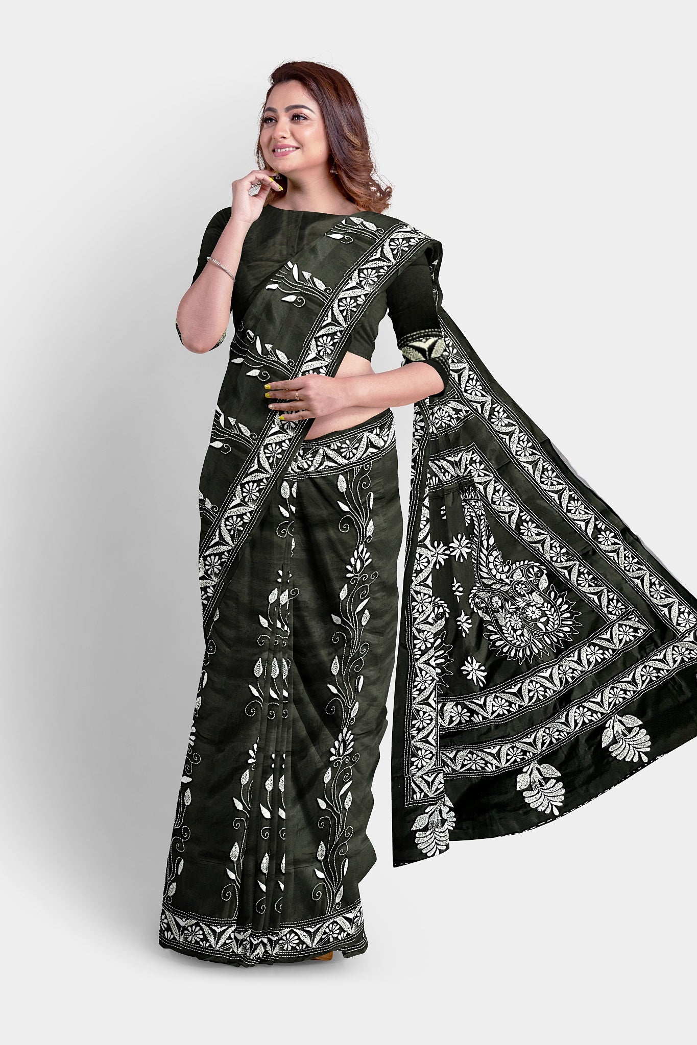 Kantha Stitch: Exclusive Blended Silk Saree with Traditional Craftsmanship and Statement Design With BP