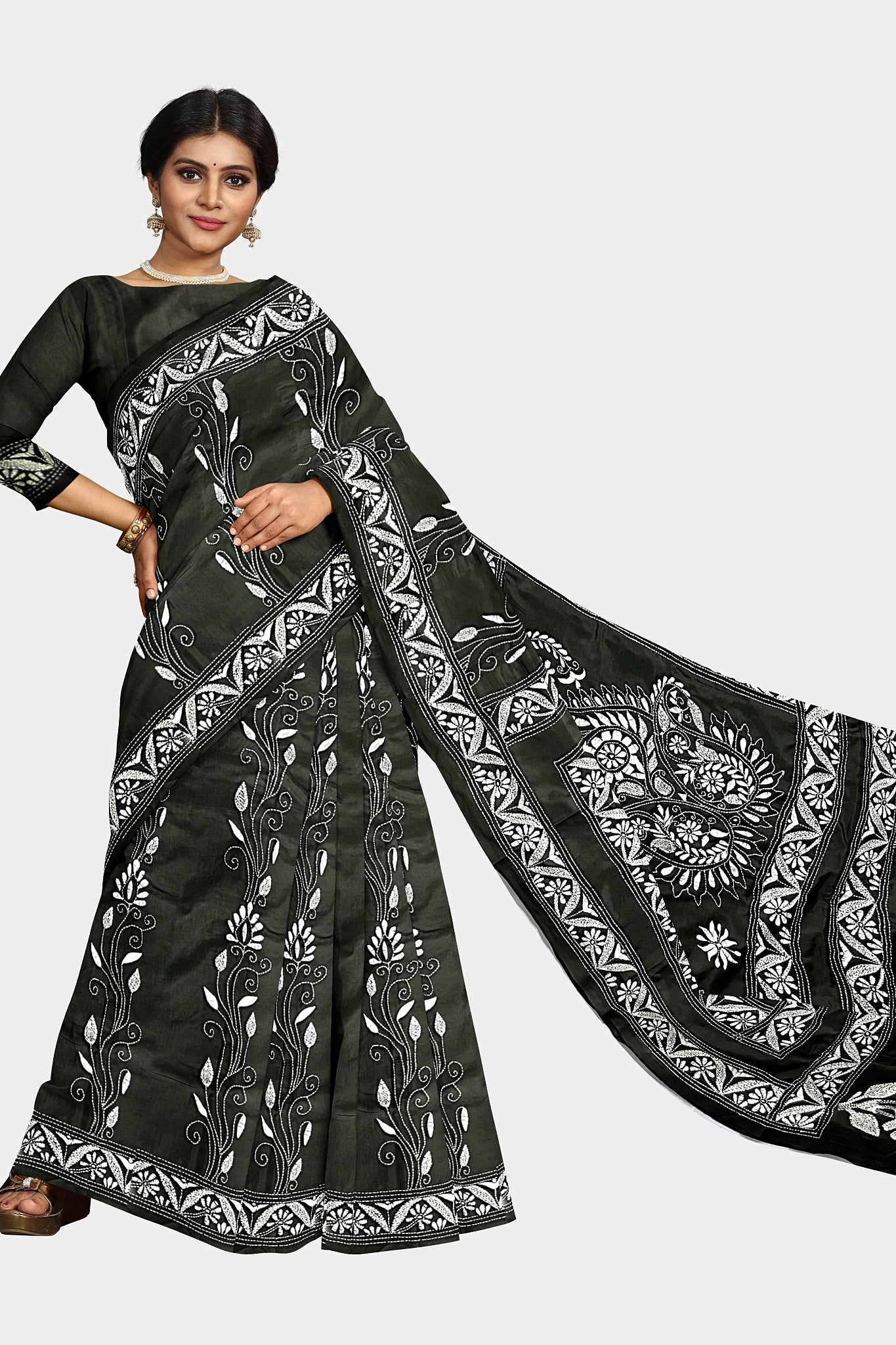 Kantha Stitch: Exclusive Blended Silk Saree with Traditional Craftsmanship and Statement Design With BP