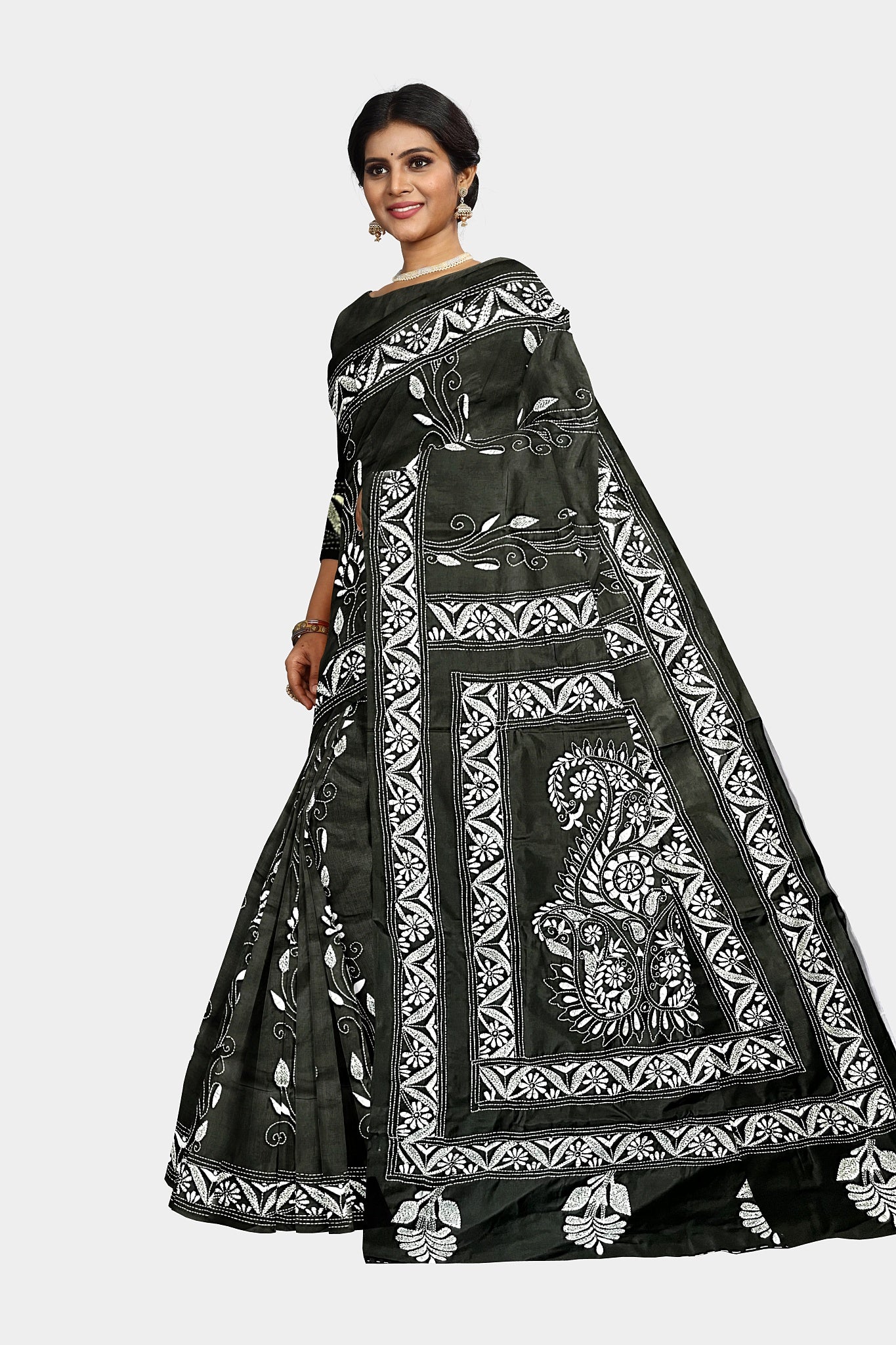 Kantha Stitch: Exclusive Blended Silk Saree with Traditional Craftsmanship and Statement Design With BP