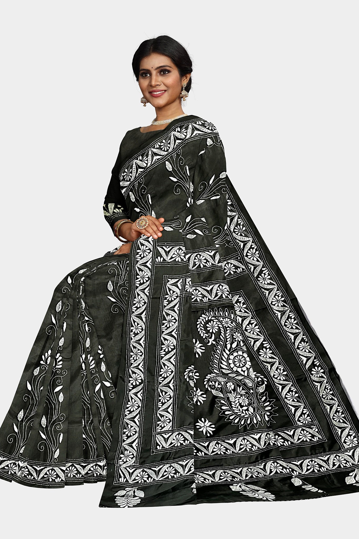 Kantha Stitch: Exclusive Blended Silk Saree with Traditional Craftsmanship and Statement Design With BP