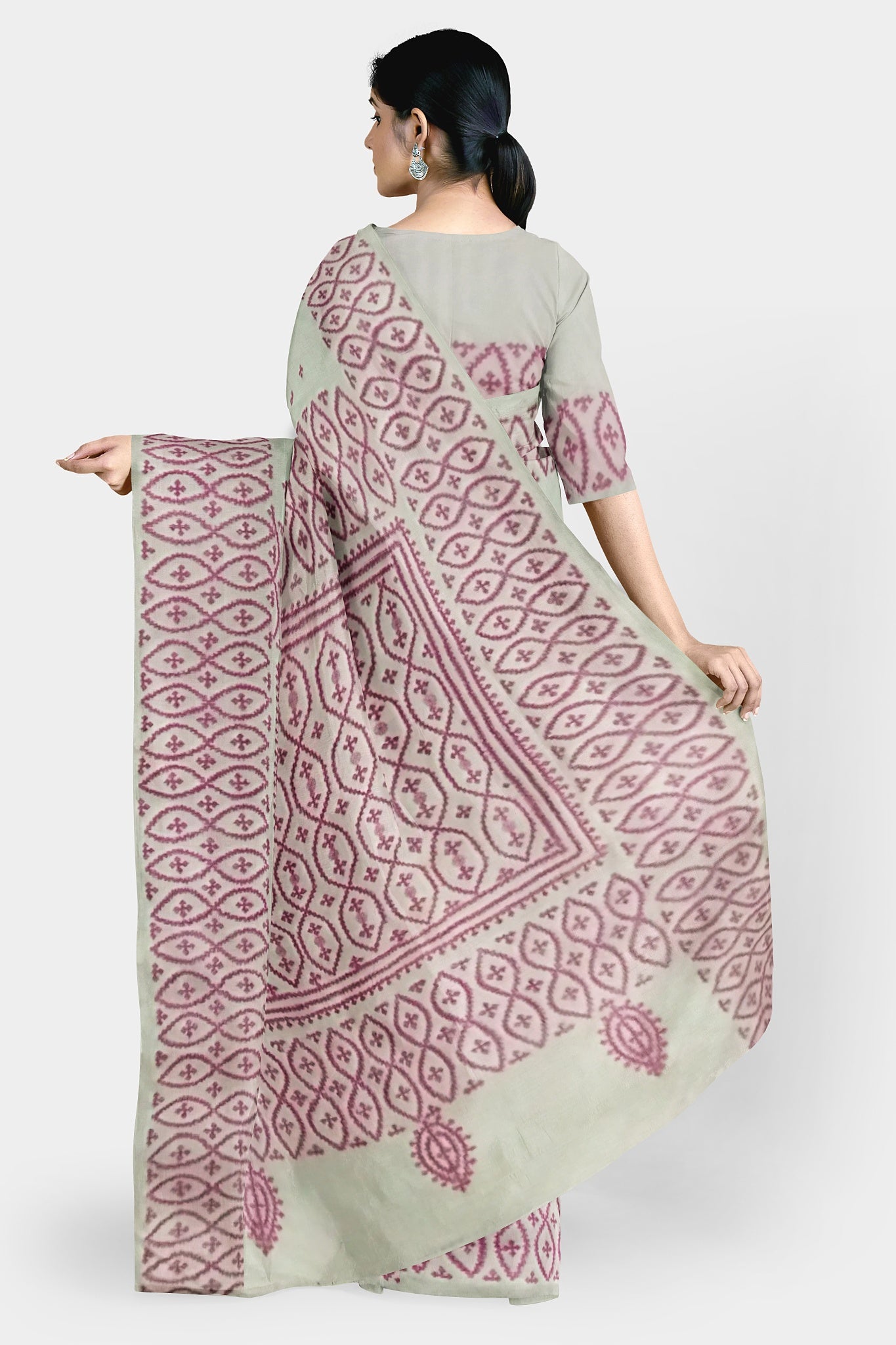 Gujrati Stitch: Stylish Blended Silk Saree showcasing Traditional Artistry in Modern Indian Fashion With BP