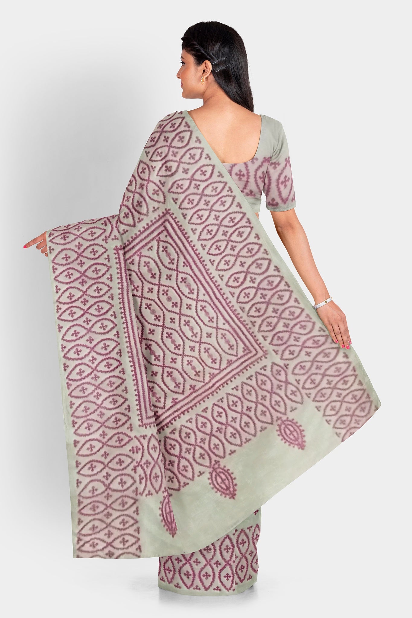 Gujrati Stitch: Stylish Blended Silk Saree showcasing Traditional Artistry in Modern Indian Fashion With BP