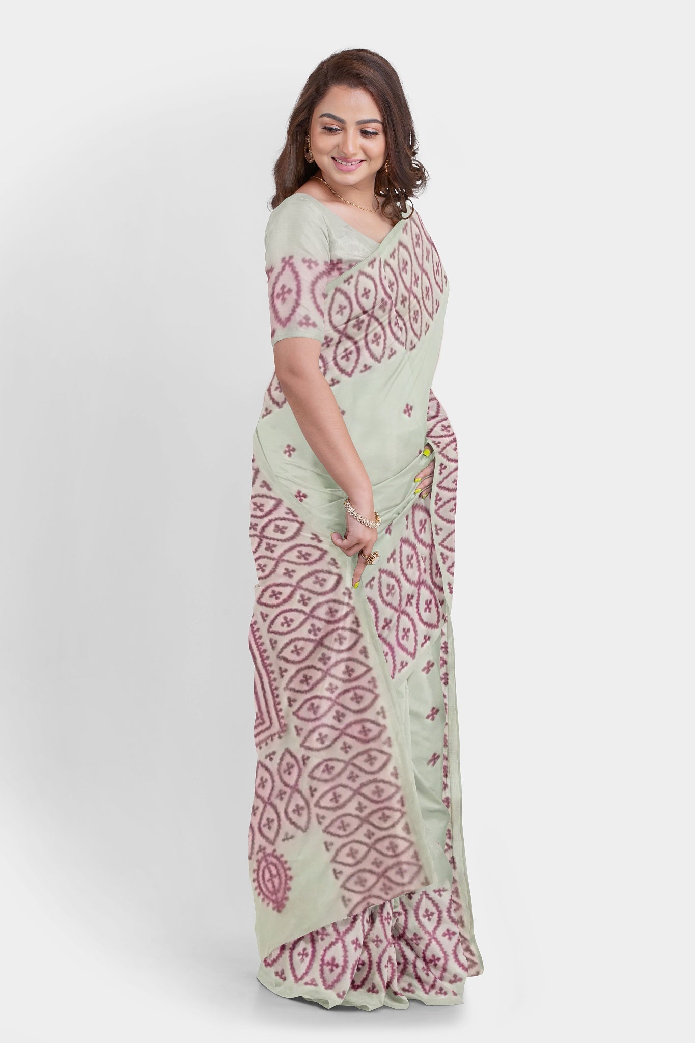 Gujrati Stitch: Stylish Blended Silk Saree showcasing Traditional Artistry in Modern Indian Fashion With BP