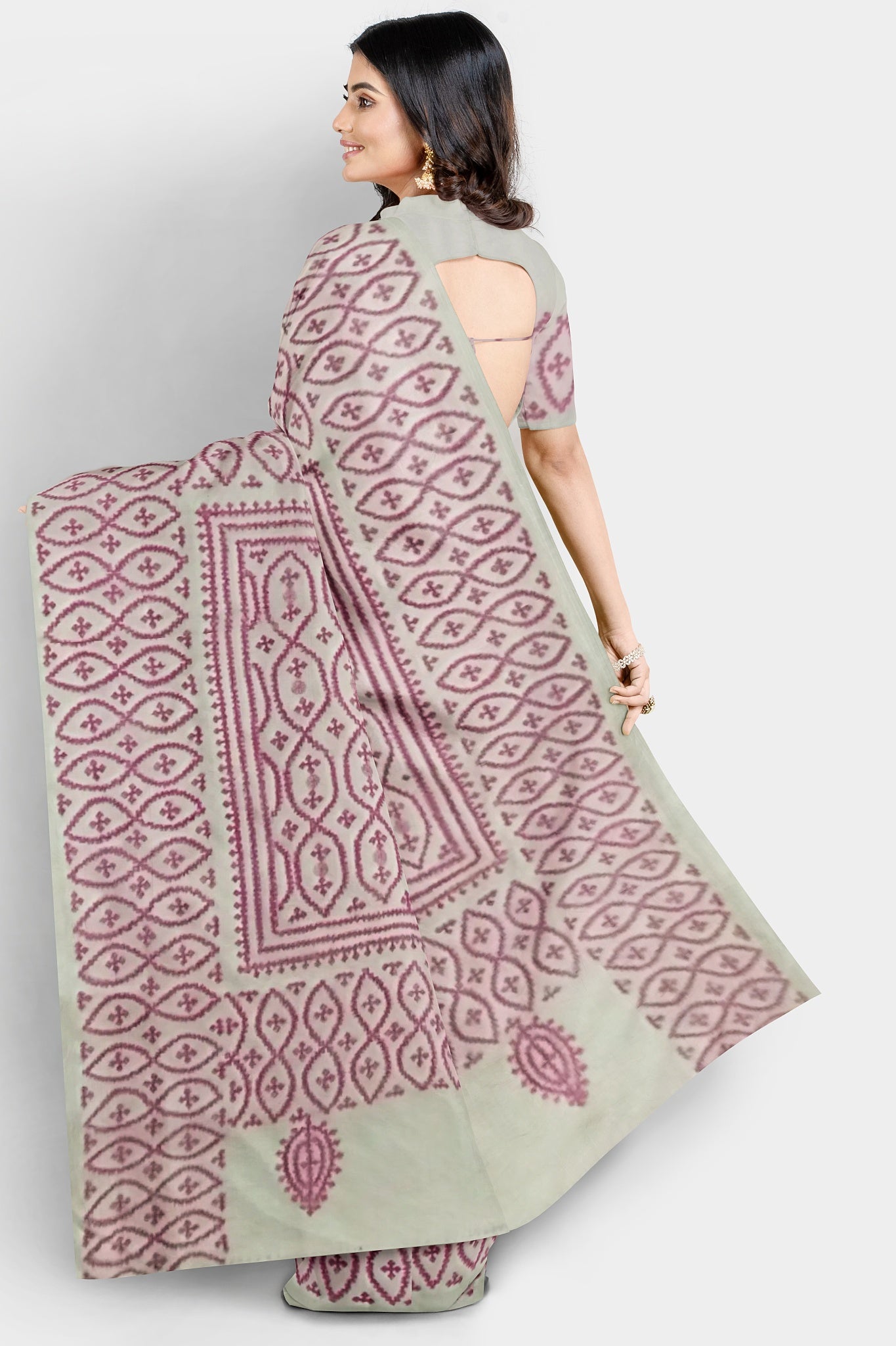 Gujrati Stitch: Stylish Blended Silk Saree showcasing Traditional Artistry in Modern Indian Fashion With BP