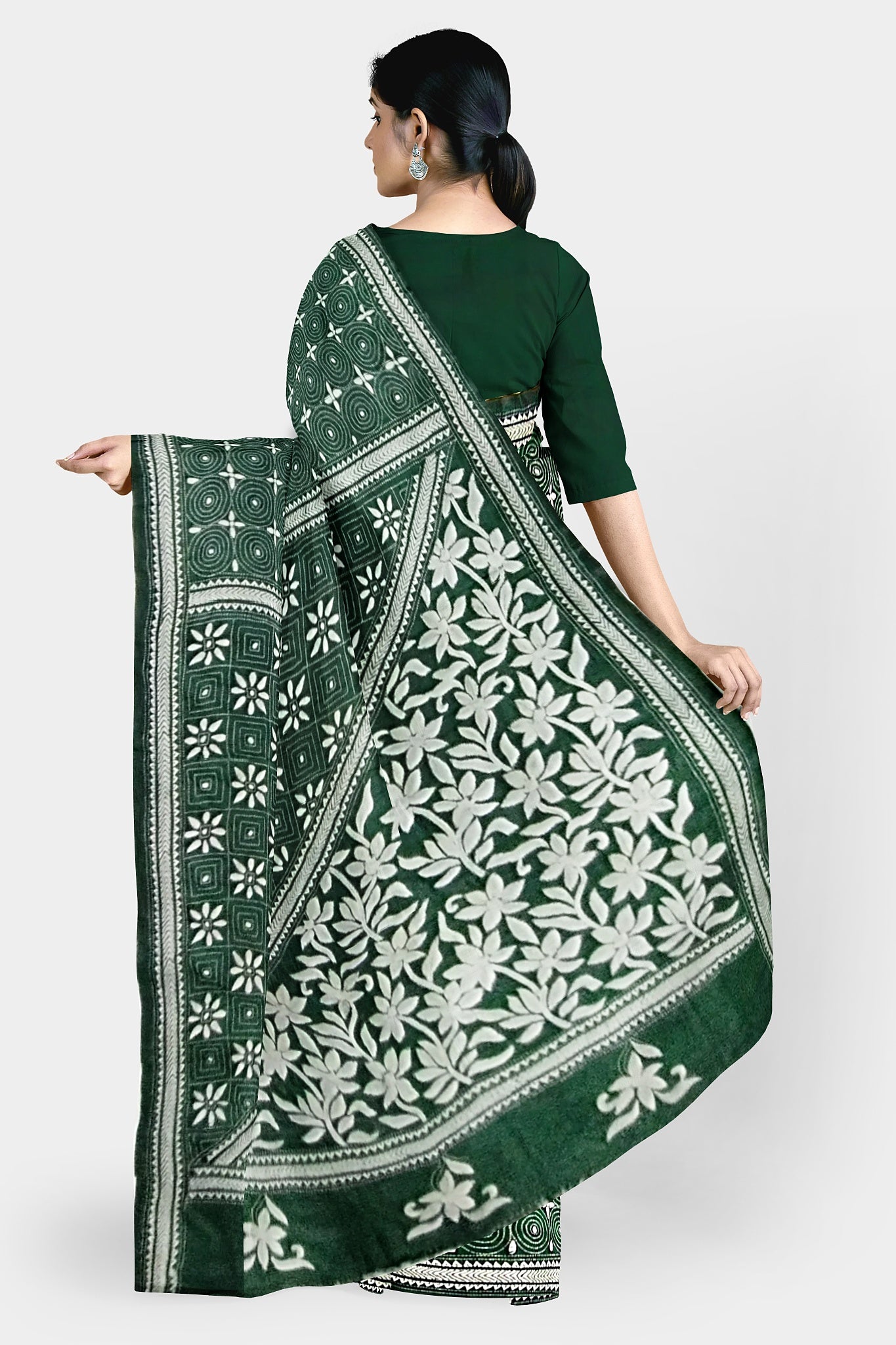 Kantha Stitch: Stylish Blended Silk Saree showcasing Traditional Artistry in Modern Indian Fashion with BP