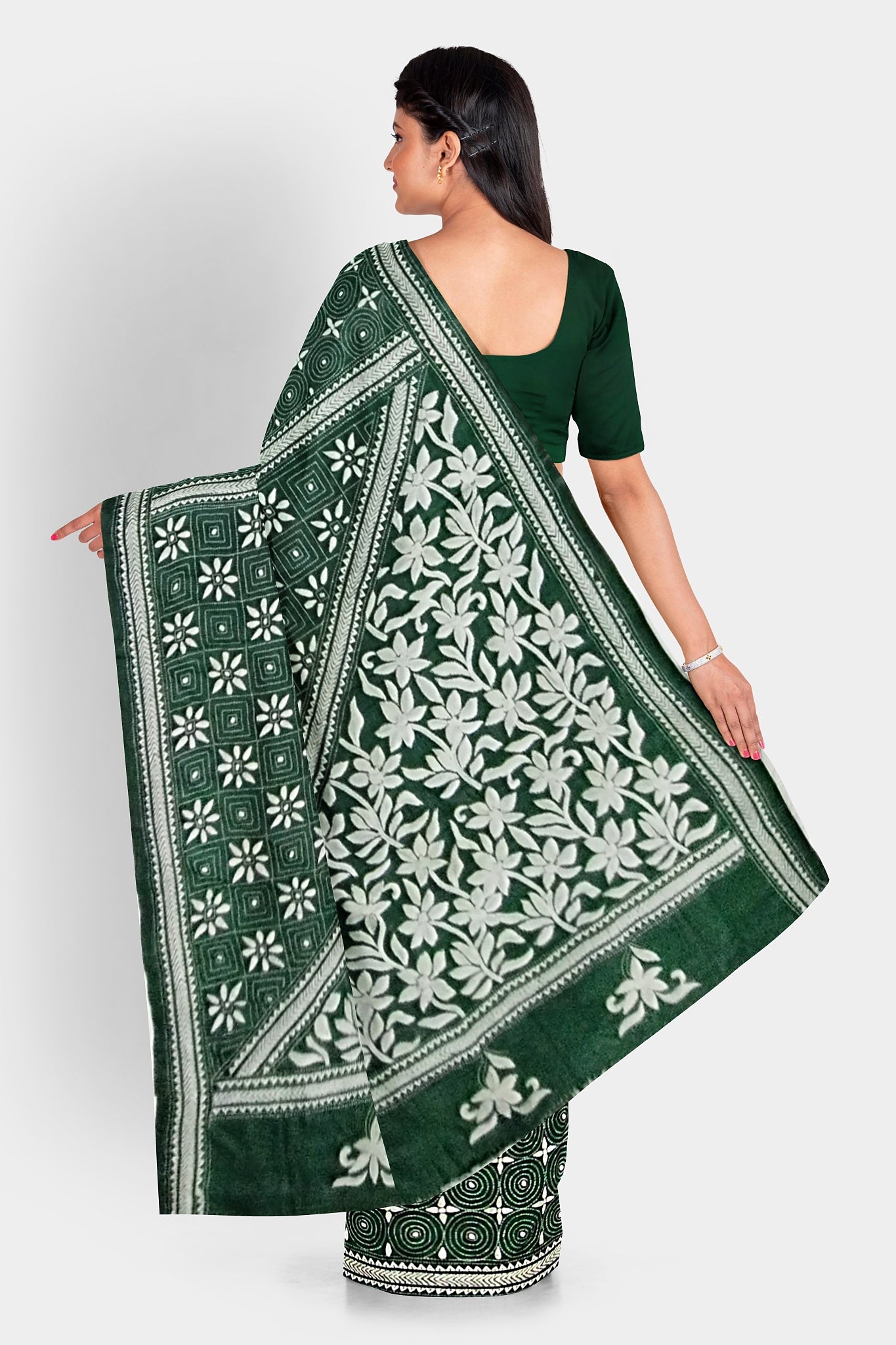 Kantha Stitch: Stylish Blended Silk Saree showcasing Traditional Artistry in Modern Indian Fashion with BP