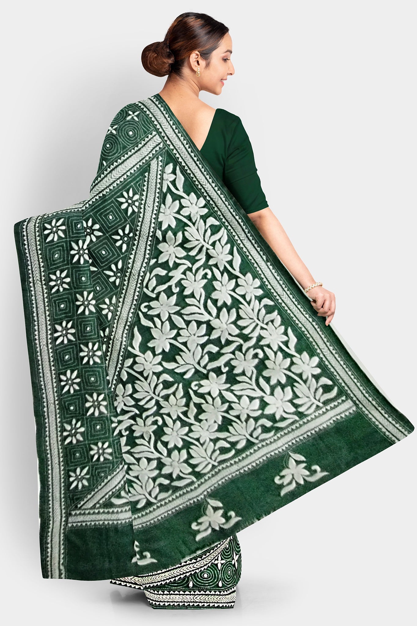 Kantha Stitch: Stylish Blended Silk Saree showcasing Traditional Artistry in Modern Indian Fashion with BP