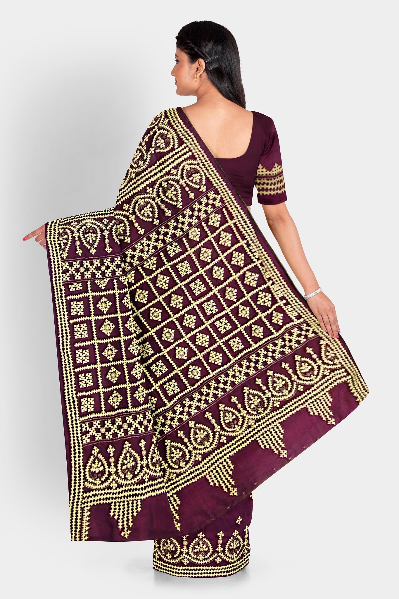 Gujrati Stitch: Stylish Blended Silk Saree showcasing Traditional Artistry in Modern Indian Fashion with BP