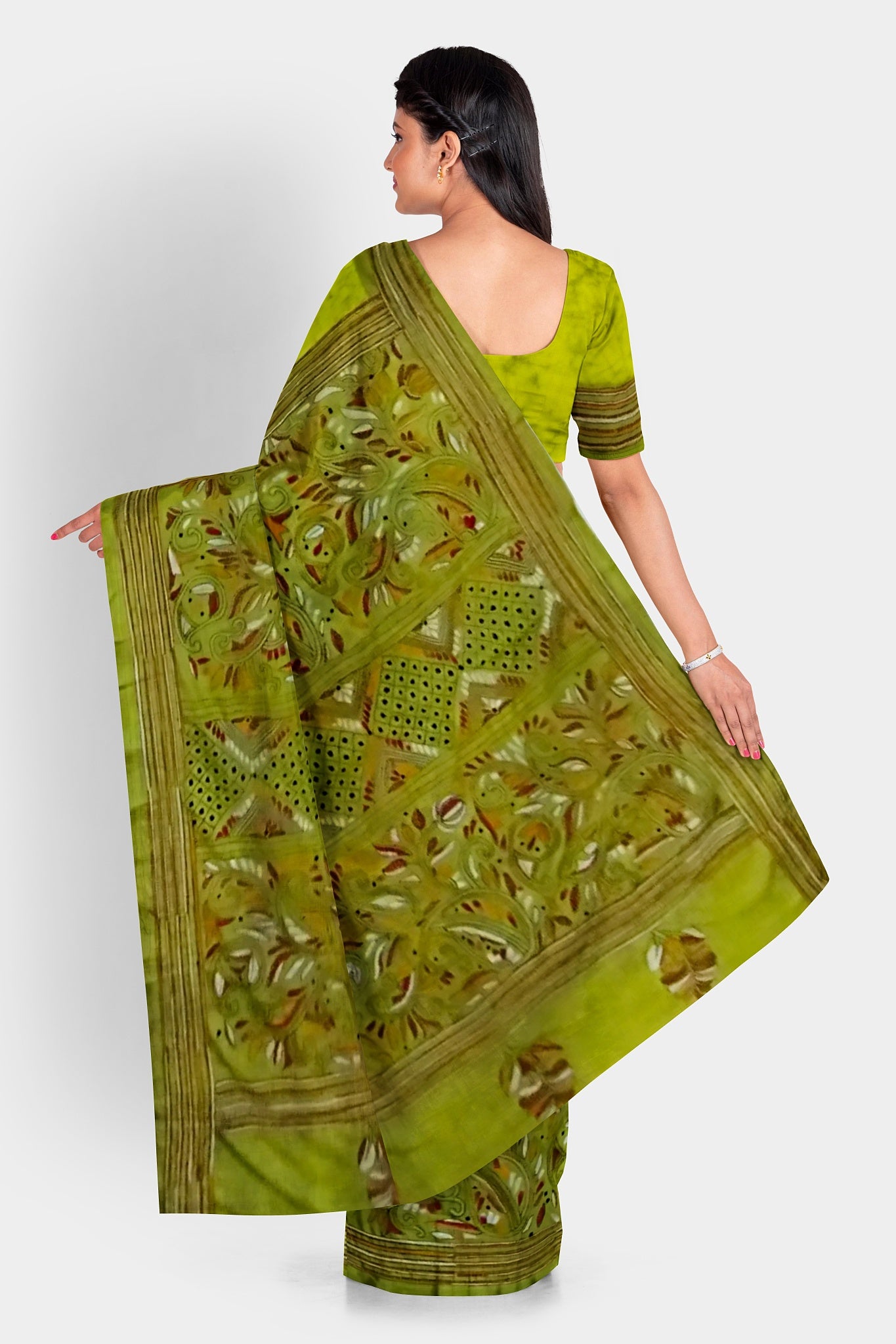 Kantha Stitch: Stylish Blended Silk Batik Saree showcasing Traditional Artistry in Modern Indian Fashion with BP