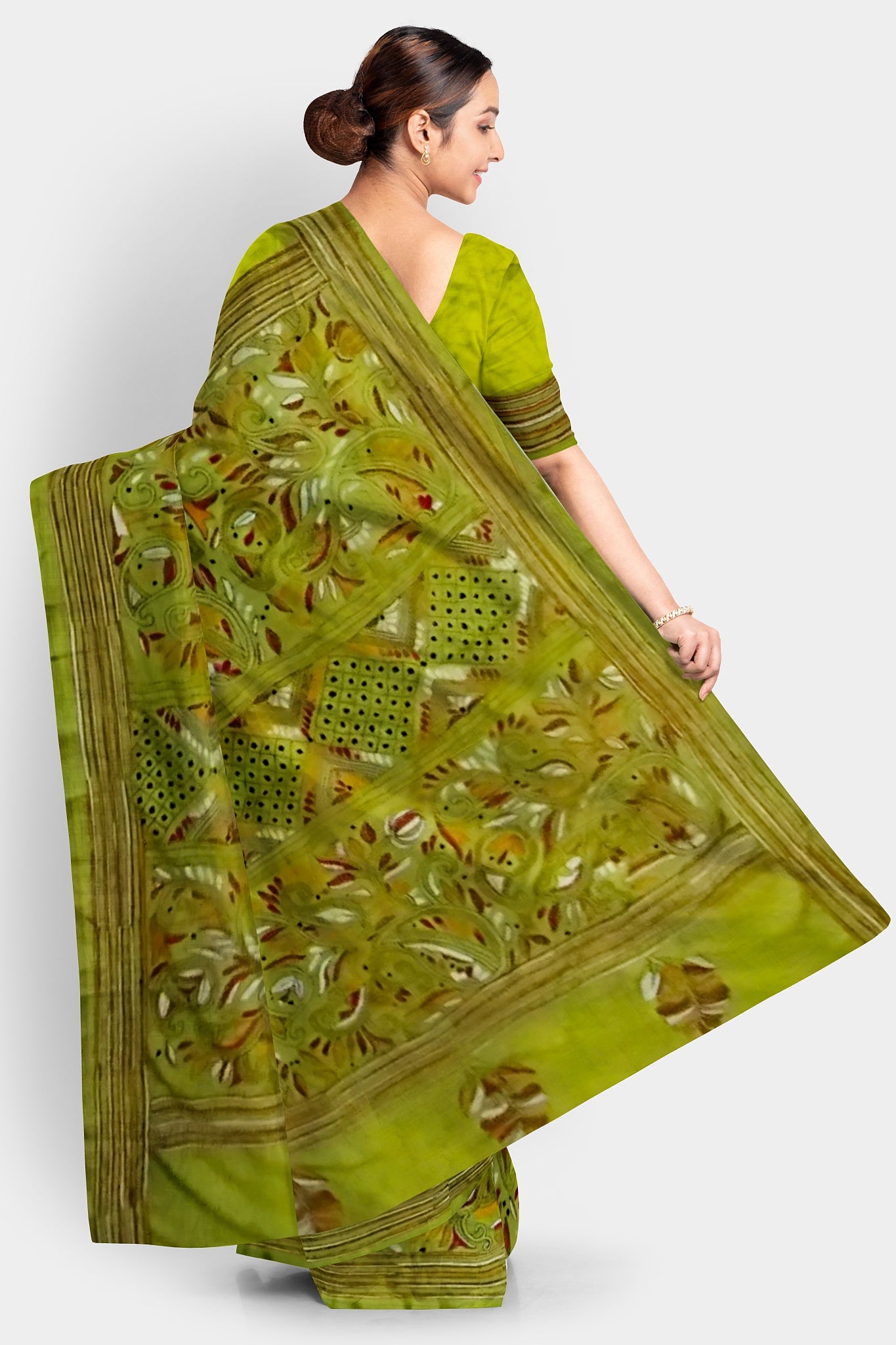 Kantha Stitch: Stylish Blended Silk Batik Saree showcasing Traditional Artistry in Modern Indian Fashion with BP