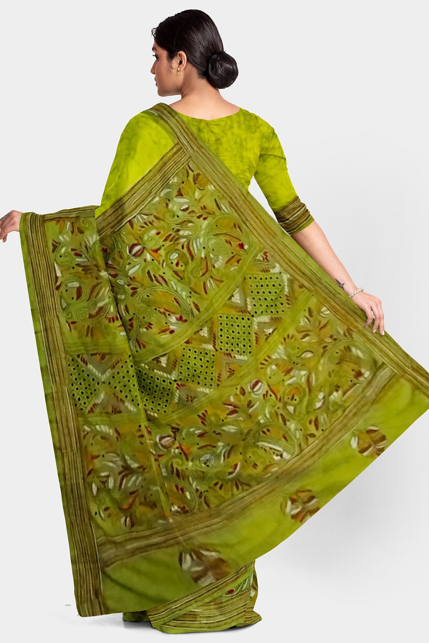 Kantha Stitch: Stylish Blended Silk Batik Saree showcasing Traditional Artistry in Modern Indian Fashion with BP
