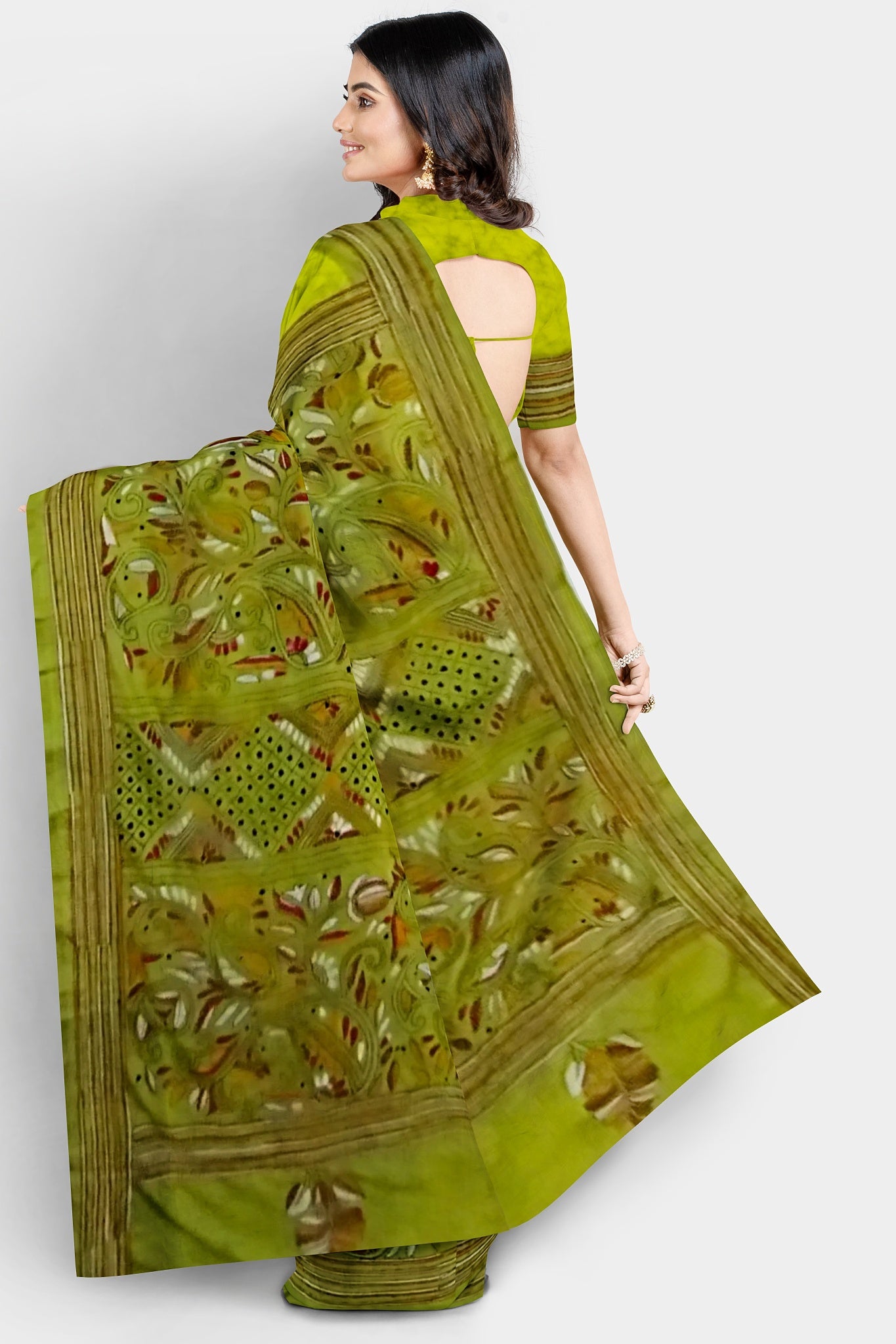Kantha Stitch: Stylish Blended Silk Batik Saree showcasing Traditional Artistry in Modern Indian Fashion with BP