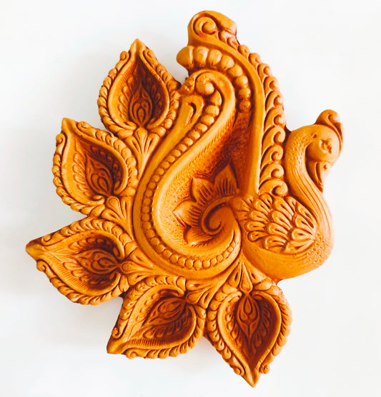Terracotta Diya Tray: Illuminate Festivities with 5 Radiant Diyas 🪔✨