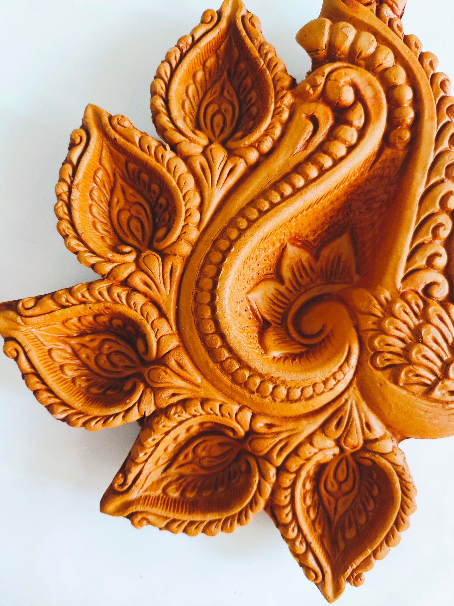 Terracotta Diya Tray: Illuminate Festivities with 5 Radiant Diyas 🪔✨