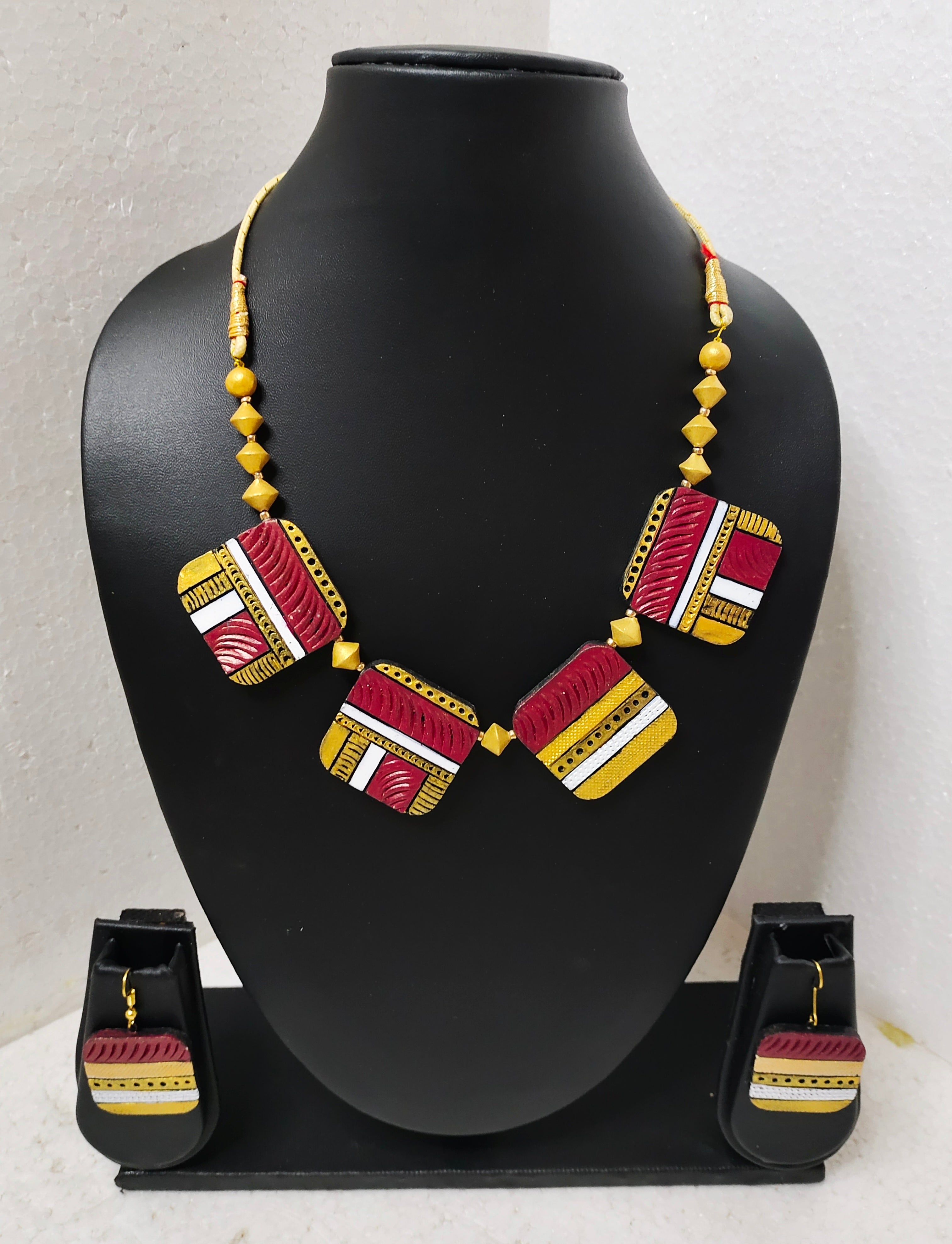 Indian handcrafted deals jewelry