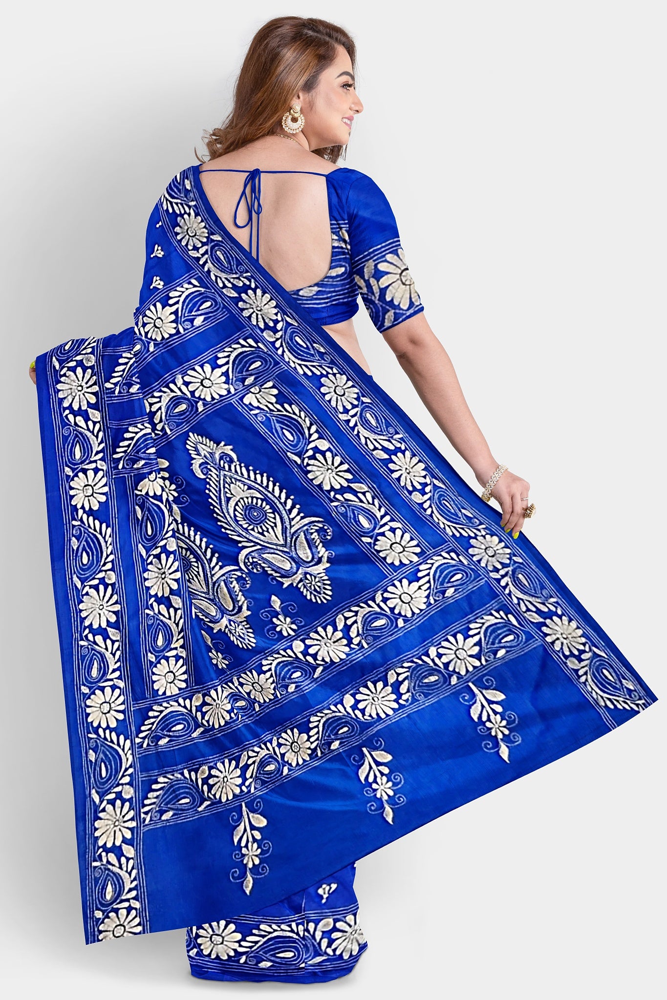 Kantha Stitch: Stylish Blended Silk Saree showcasing Traditional Artistry in Modern Indian Fashion