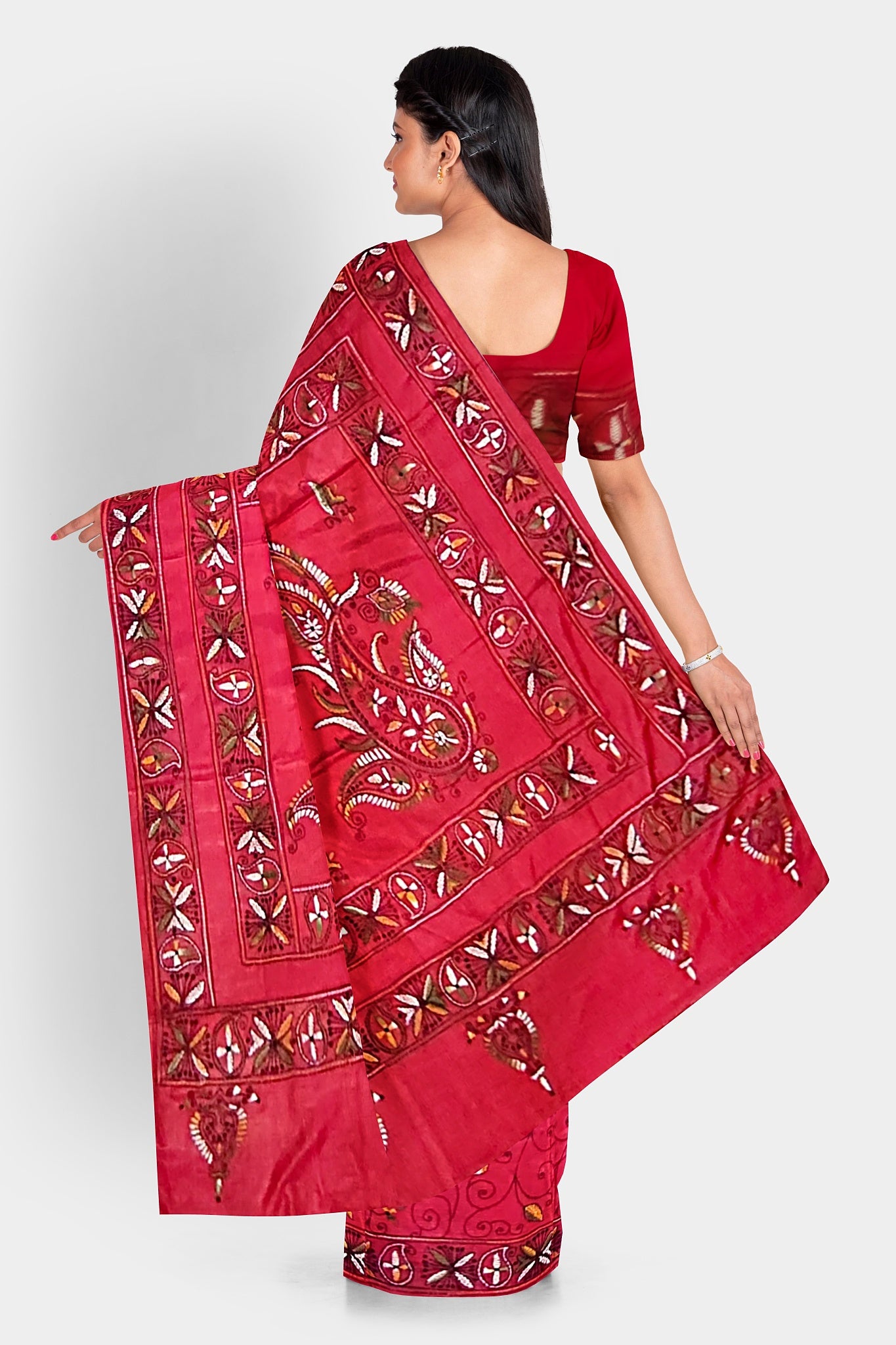 Kantha Stitch: Stylish Blended Silk Saree showcasing Traditional Artistry in Modern Indian Fashion With BP