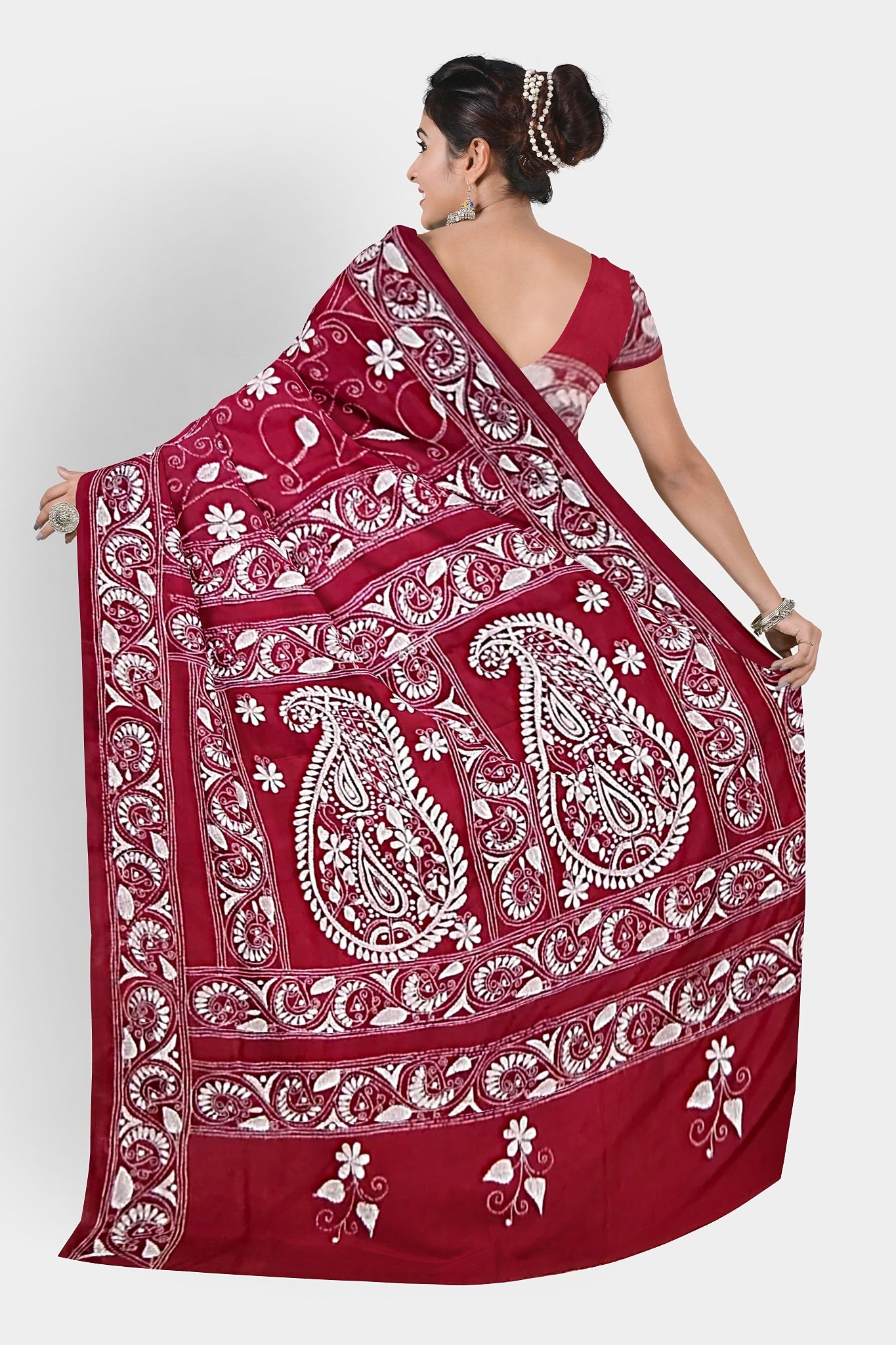 Kantha Stitch: Stylish Blended Silk Saree showcasing Traditional Artistry in Modern Indian Fashion With BP