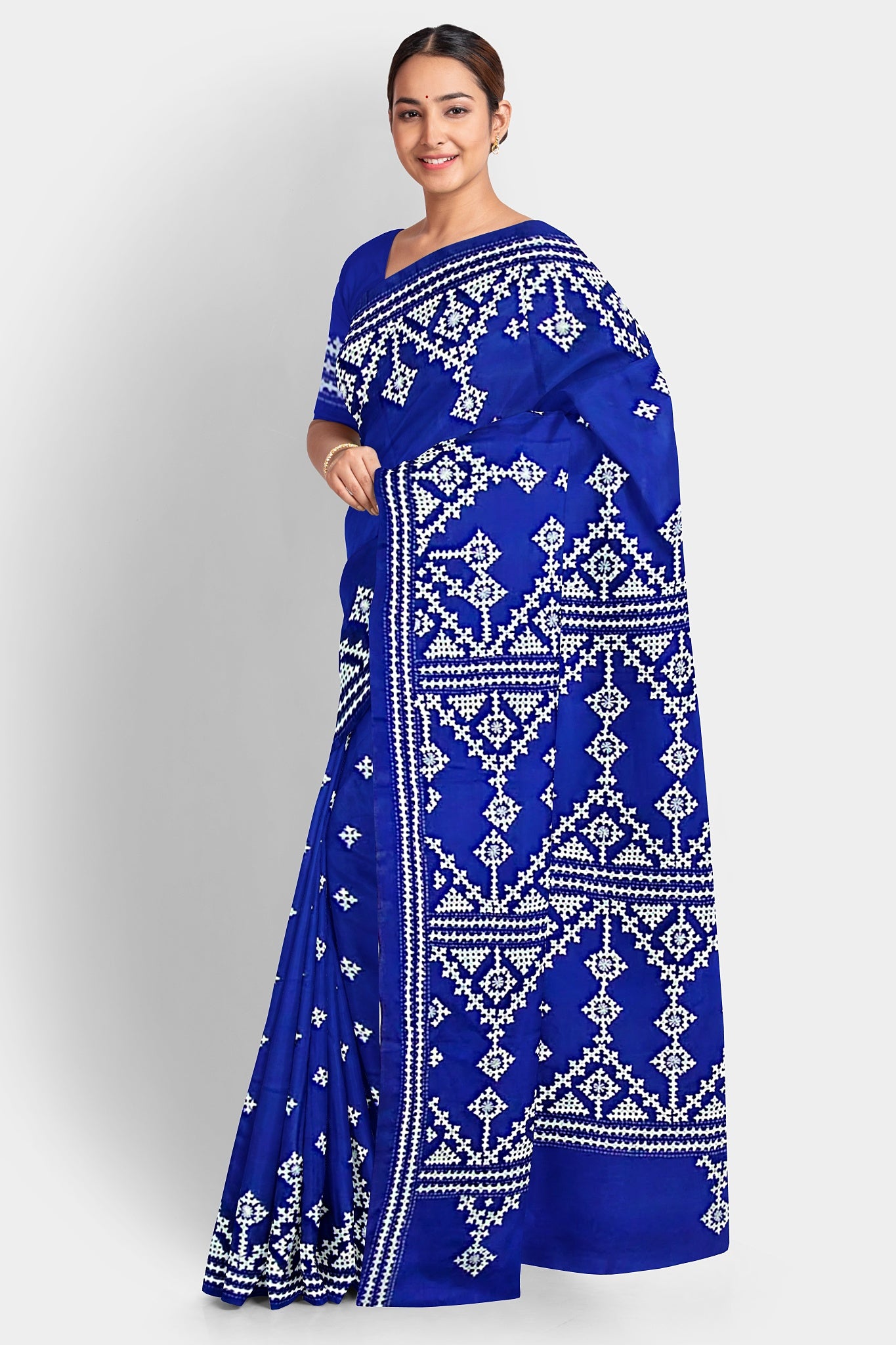 Gujrati Stitch: Stylish Blended Silk Saree showcasing Traditional Artistry in Modern Indian Fashion With BP