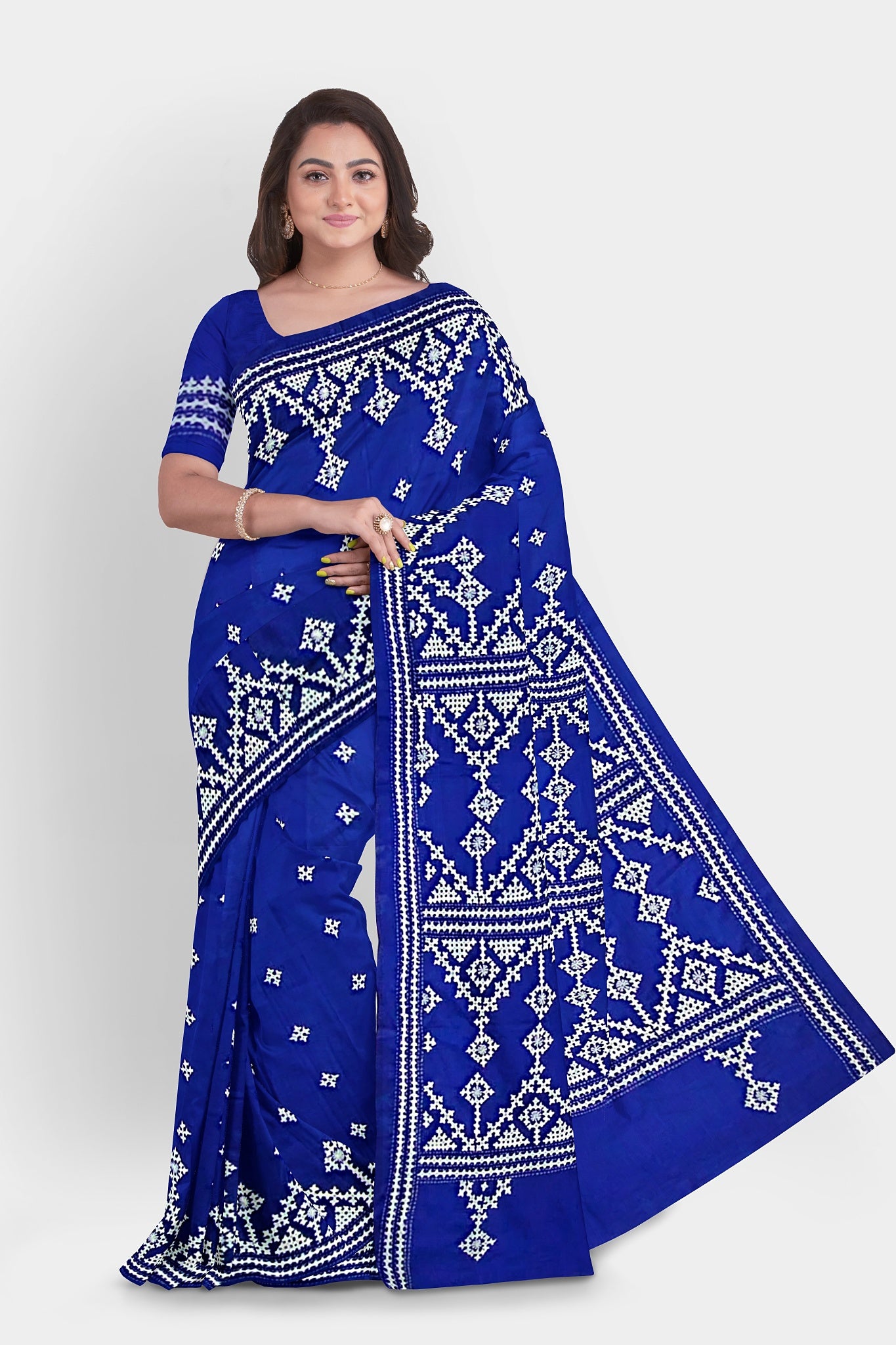 Gujrati Stitch: Stylish Blended Silk Saree showcasing Traditional Artistry in Modern Indian Fashion With BP