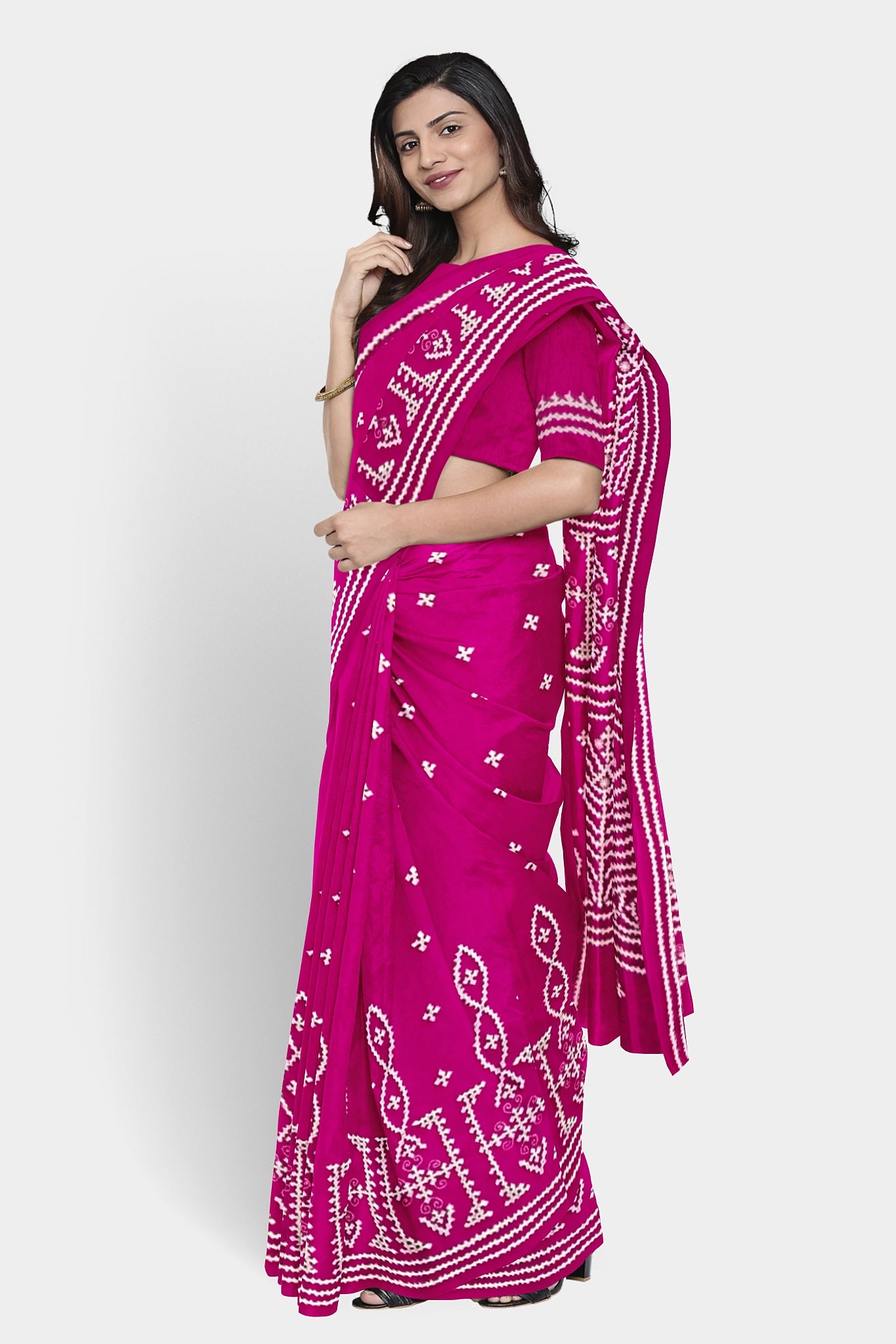 Gujrati Stitch: Stylish Blended Silk Saree showcasing Traditional Artistry in Modern Indian Fashion