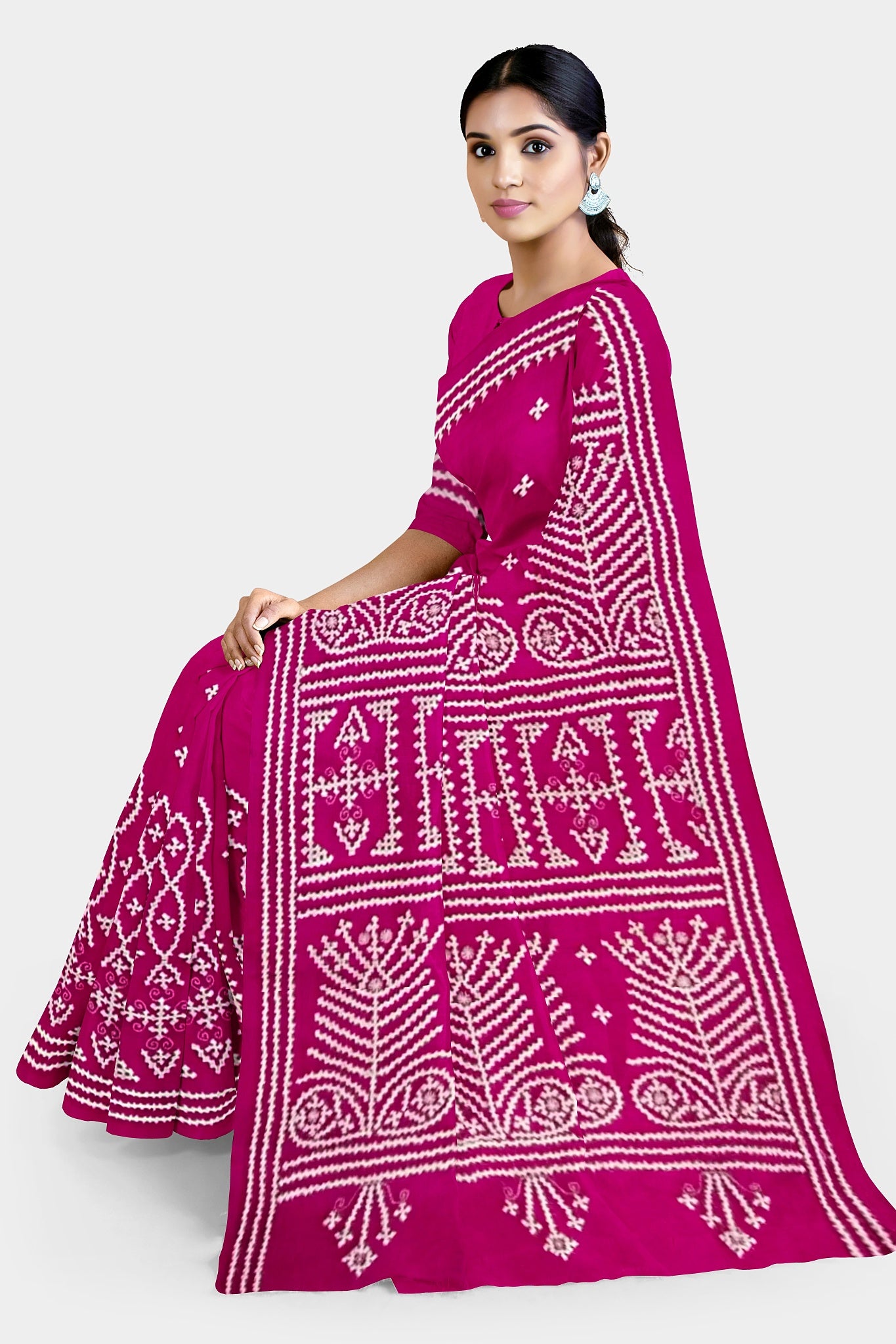 Gujrati Stitch: Stylish Blended Silk Saree showcasing Traditional Artistry in Modern Indian Fashion