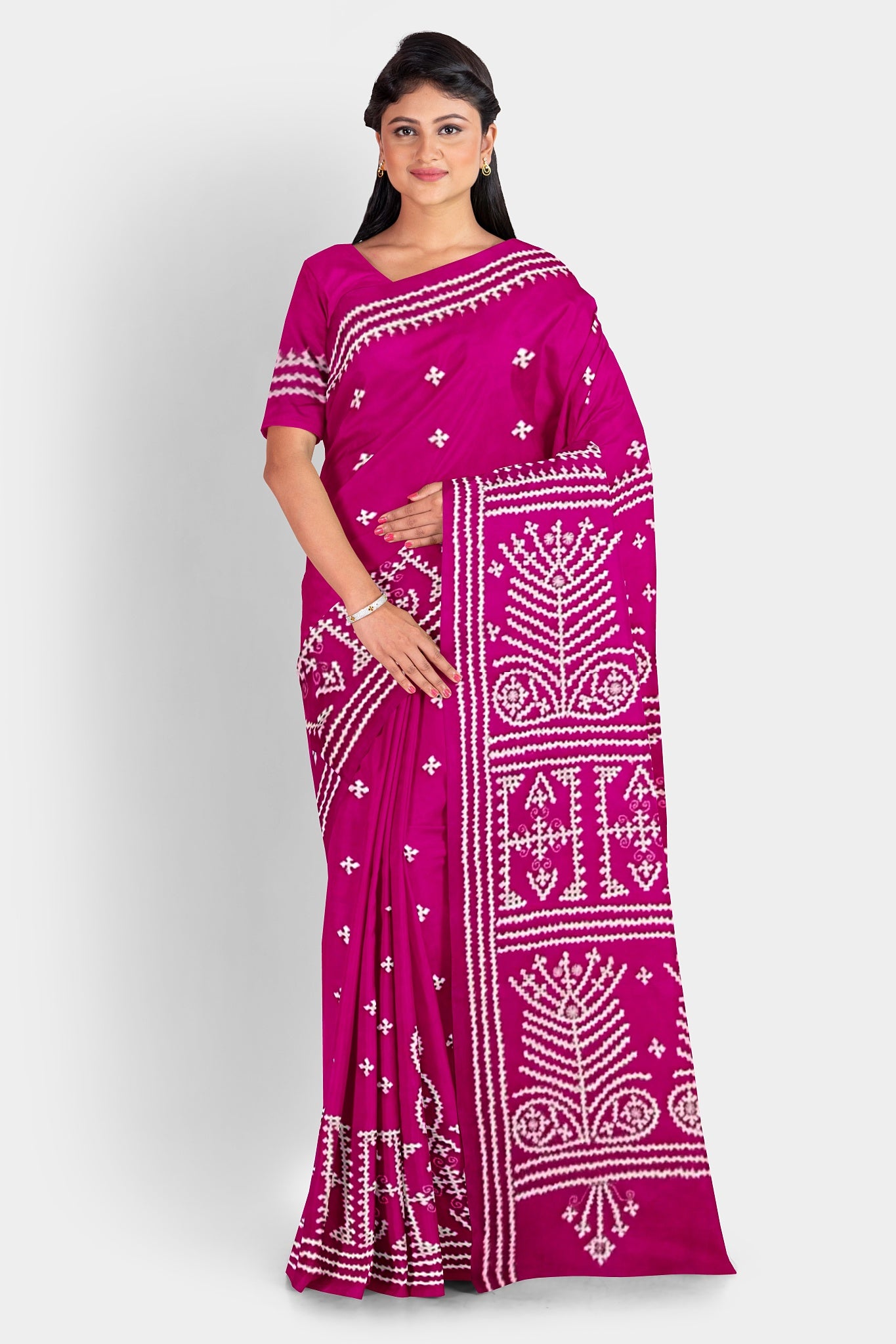 Gujrati Stitch: Stylish Blended Silk Saree showcasing Traditional Artistry in Modern Indian Fashion