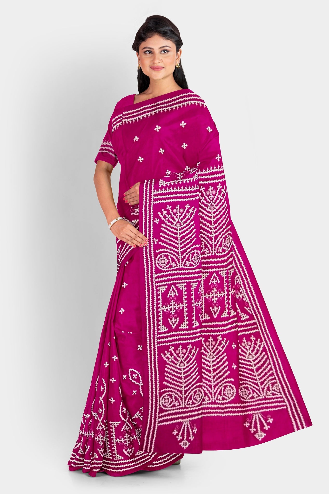 Gujrati Stitch: Stylish Blended Silk Saree showcasing Traditional Artistry in Modern Indian Fashion