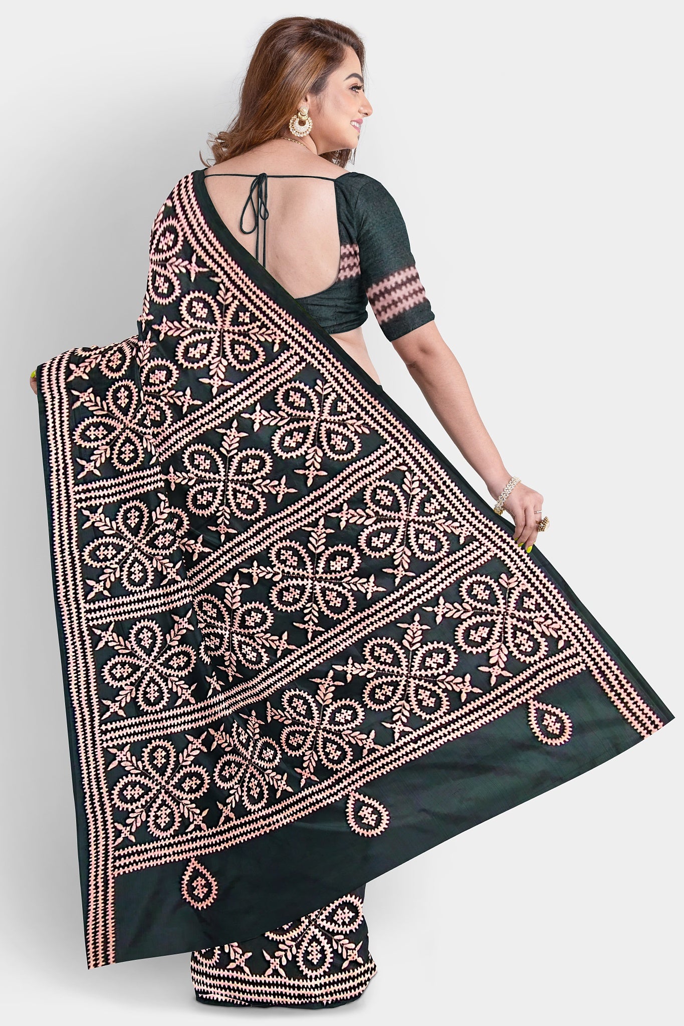 Gujrati Stitch: Stylish Blended Silk Saree showcasing Traditional Artistry in Modern Indian Fashion with BP