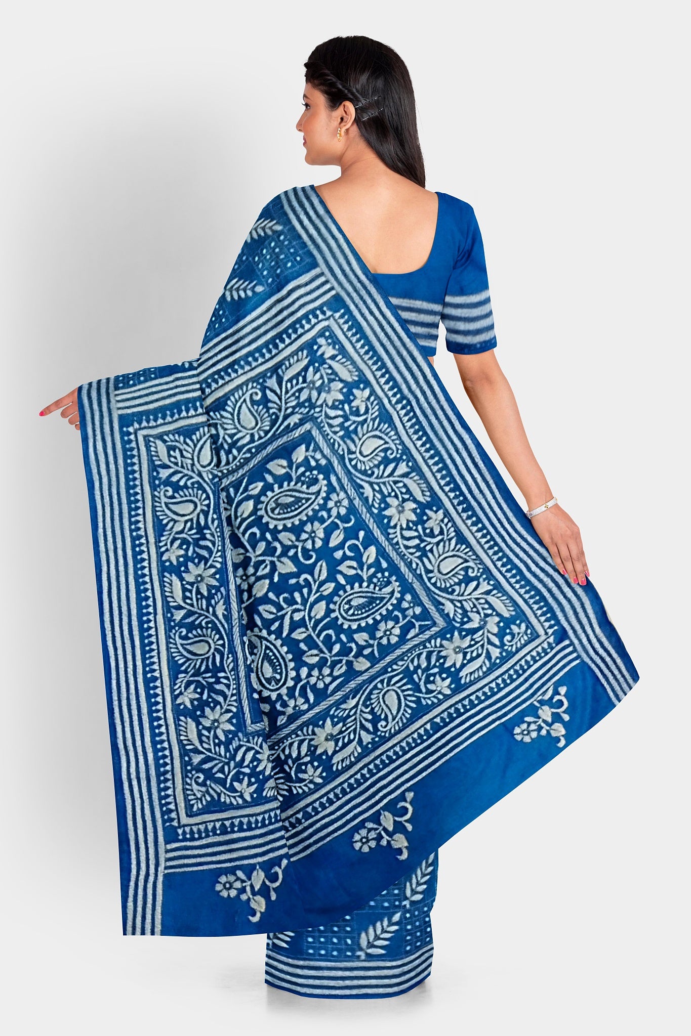 Kantha Stitch: Stylish Blended Silk Saree showcasing Traditional Artistry in Modern Indian Fashion with BP