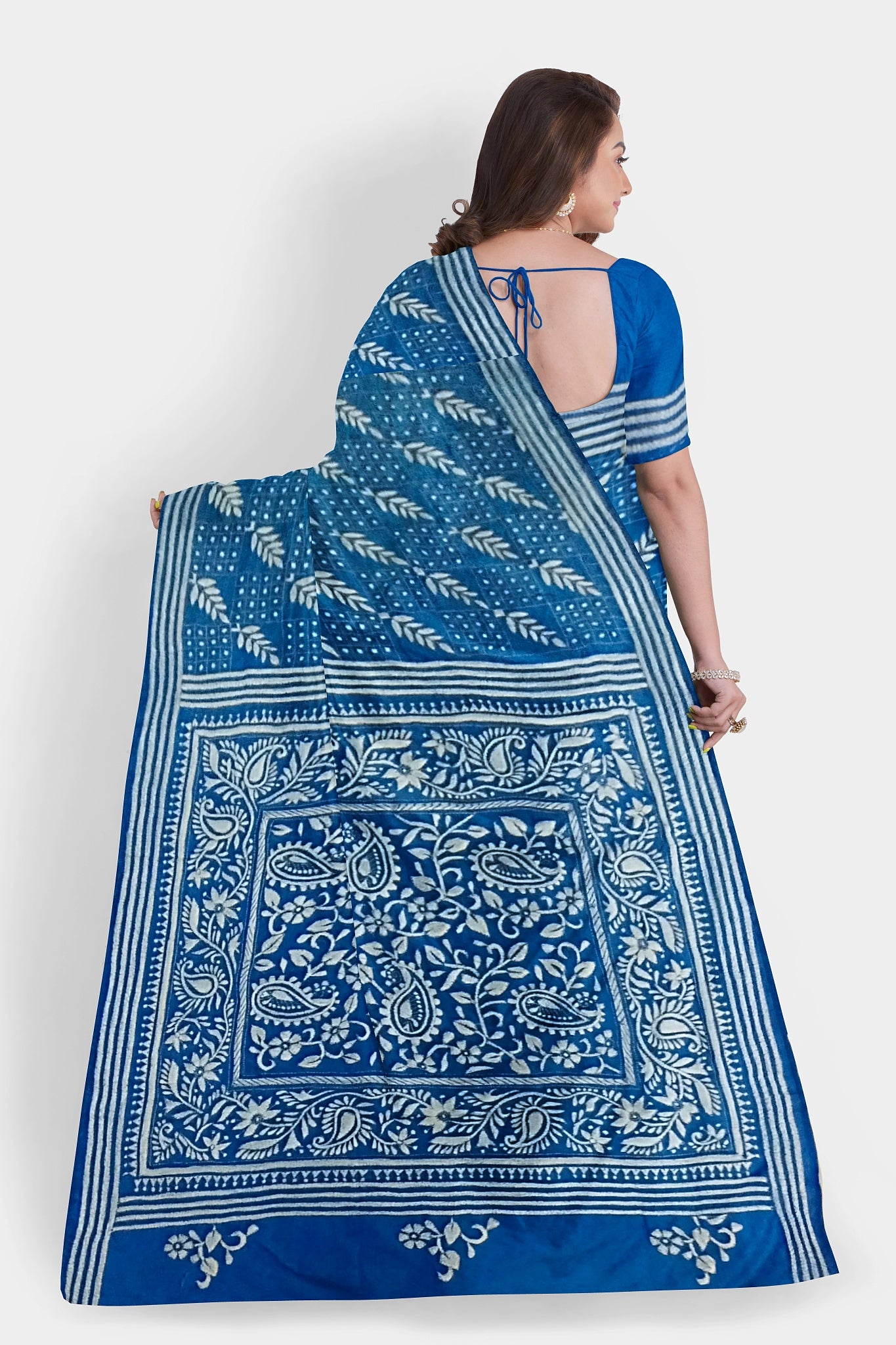 Kantha Stitch: Stylish Blended Silk Saree showcasing Traditional Artistry in Modern Indian Fashion with BP