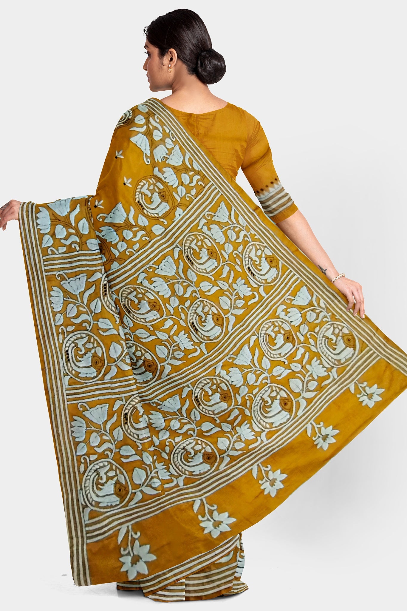 Kantha Stitch: Stylish Blended Silk Saree showcasing Traditional Artistry in Modern Indian Fashion with BP