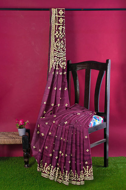 Gujrati Stitch: Stylish Blended Silk Saree showcasing Traditional Artistry in Modern Indian Fashion with BP