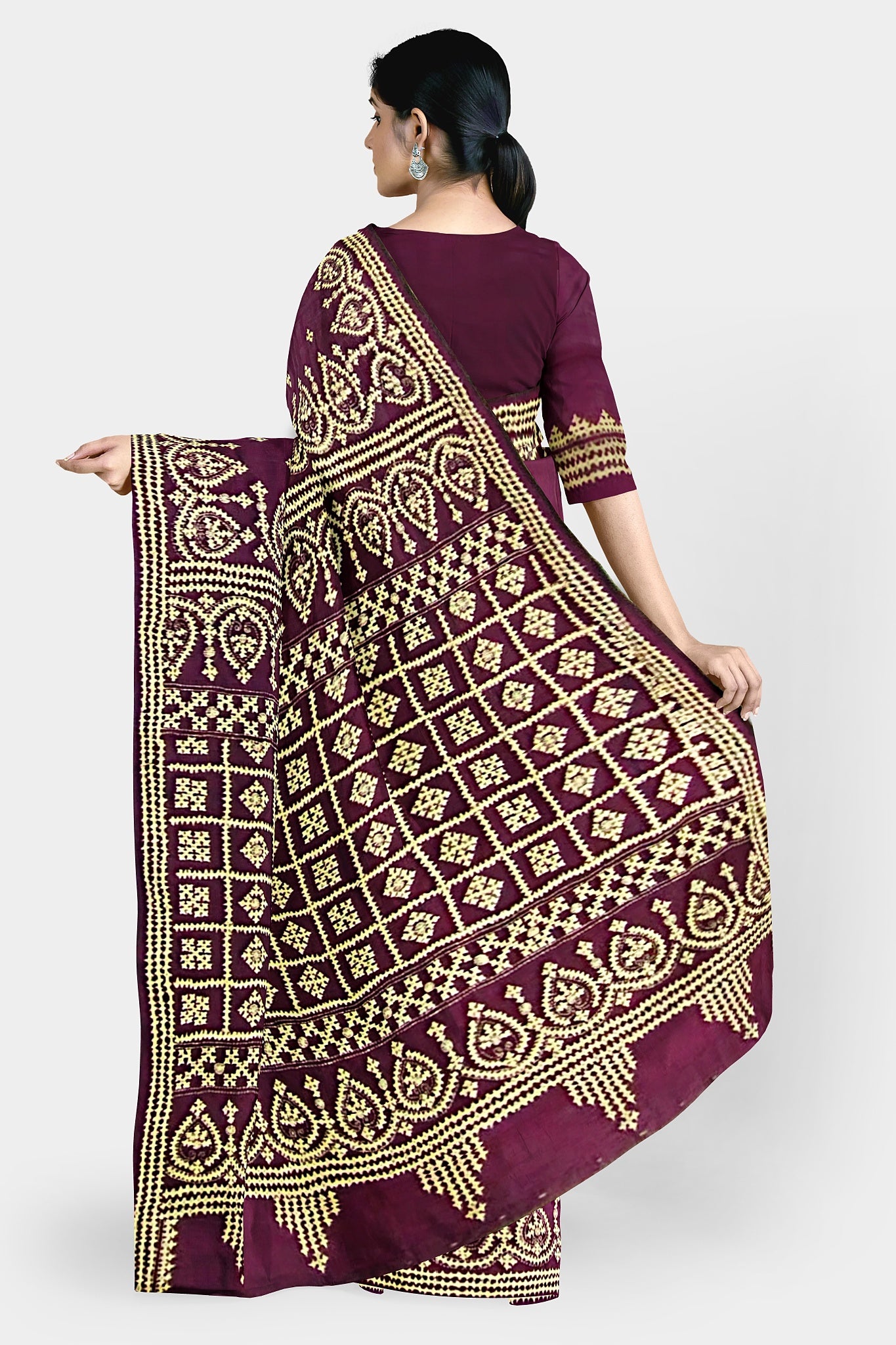 Gujrati Stitch: Stylish Blended Silk Saree showcasing Traditional Artistry in Modern Indian Fashion with BP