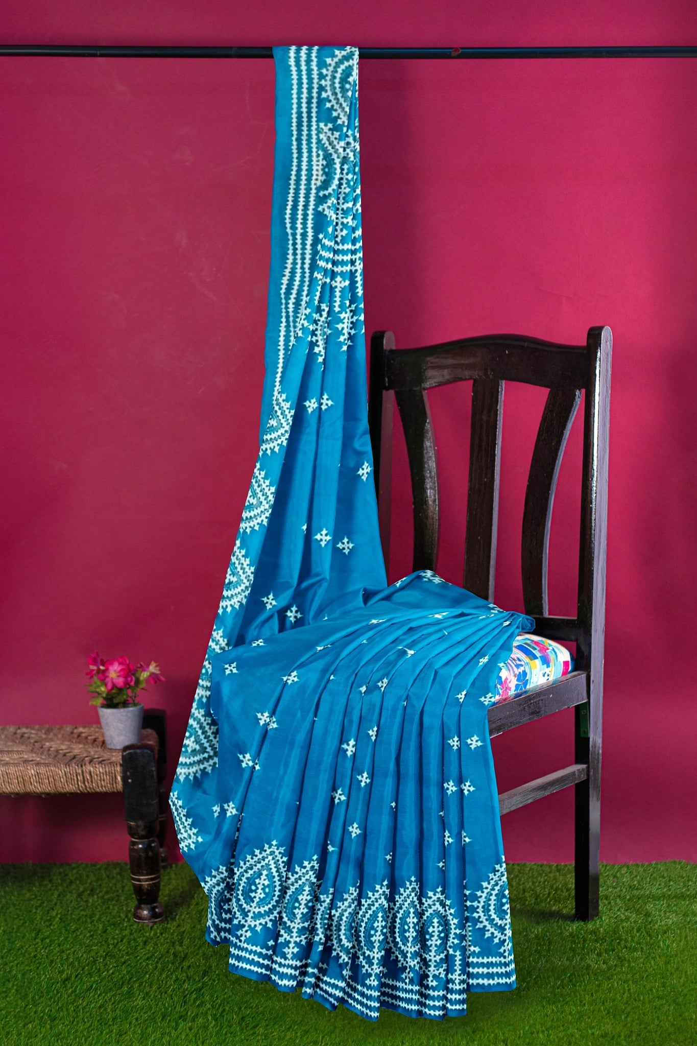 Gujrati Stitch: Stylish Blended Silk Saree showcasing Traditional Artistry in Modern Indian Fashion with BP