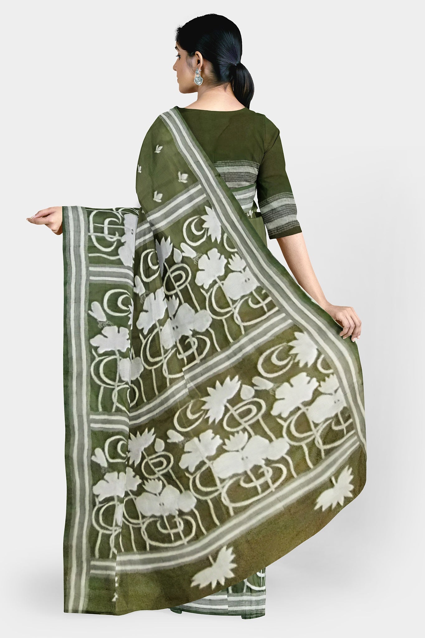 Kantha Stitch: Stylish Blended Silk Saree showcasing Traditional Artistry in Modern Indian Fashion with BP