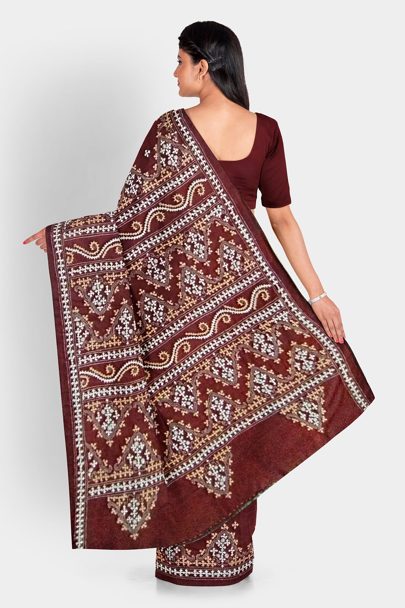 Gujrati Stitch: Stylish Blended Silk Saree showcasing Traditional Artistry in Modern Indian Fashion with BP
