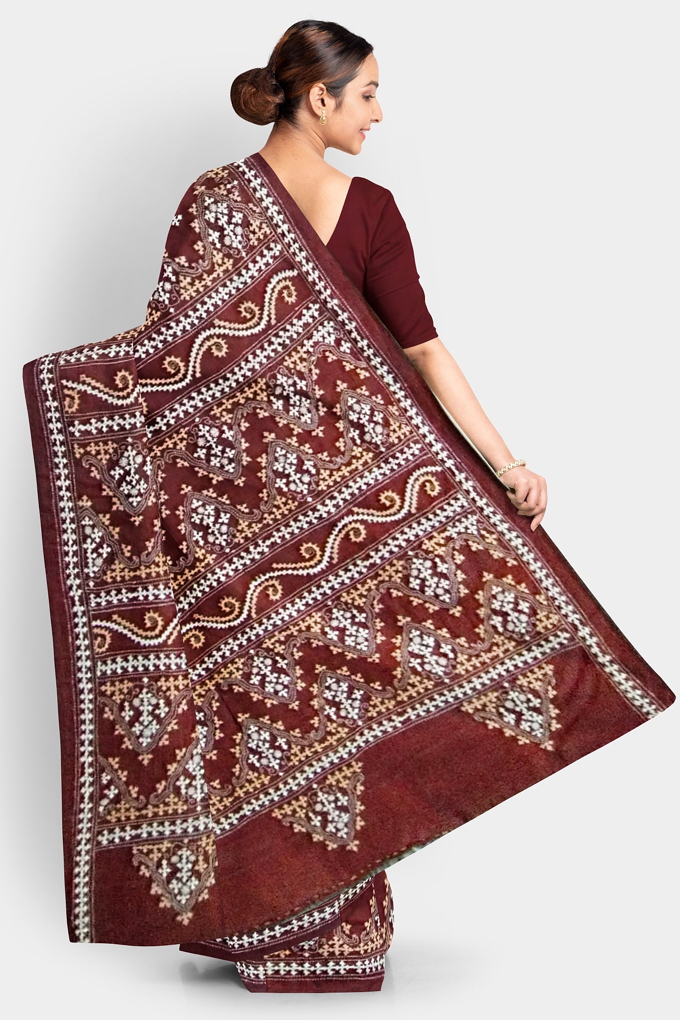 Gujrati Stitch: Stylish Blended Silk Saree showcasing Traditional Artistry in Modern Indian Fashion with BP