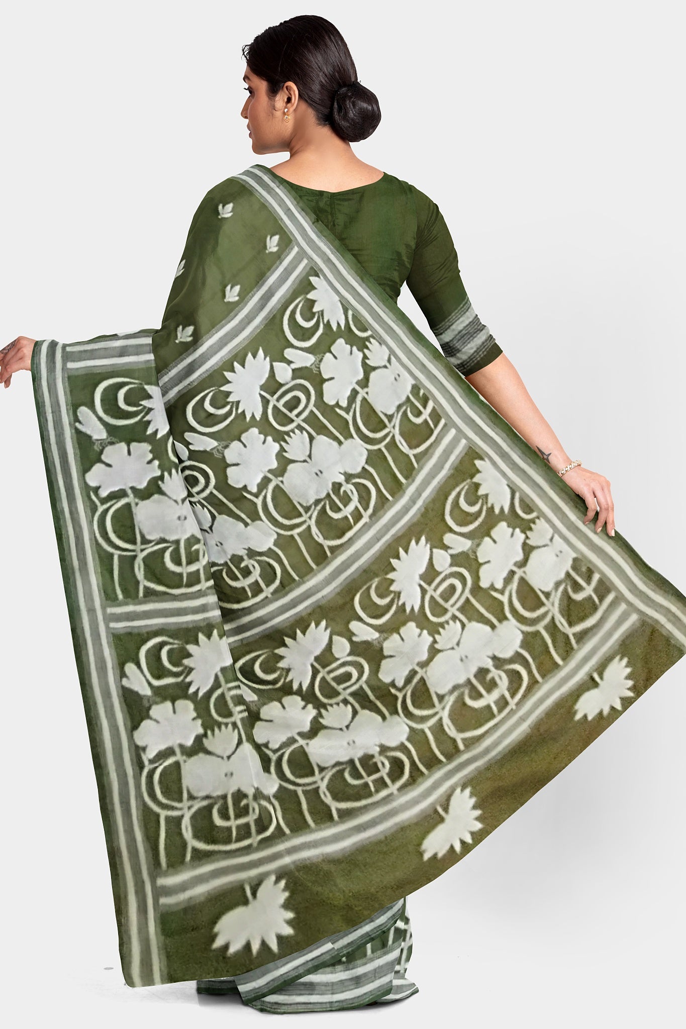 Kantha Stitch: Stylish Blended Silk Saree showcasing Traditional Artistry in Modern Indian Fashion with BP