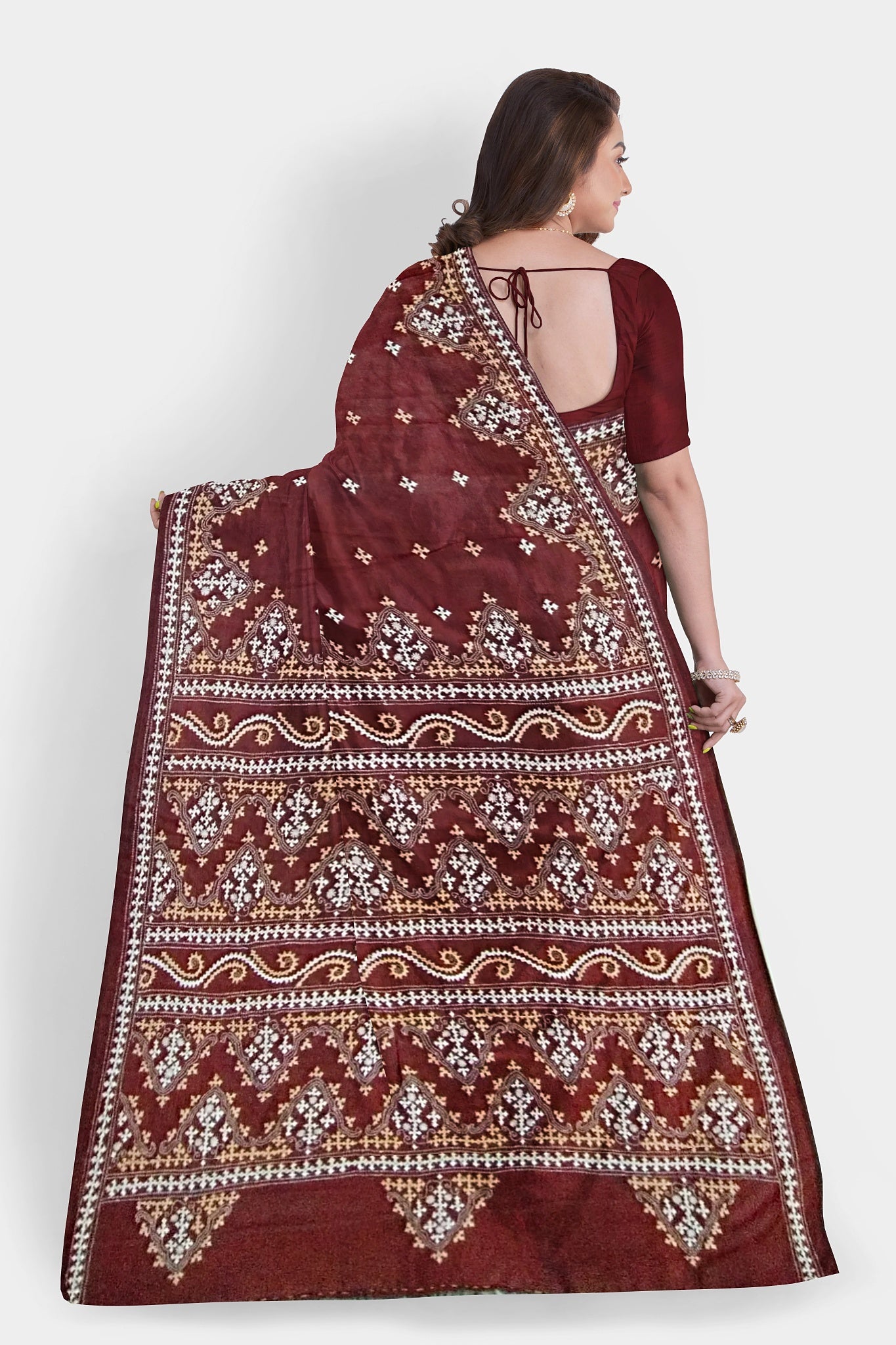 Gujrati Stitch: Stylish Blended Silk Saree showcasing Traditional Artistry in Modern Indian Fashion with BP