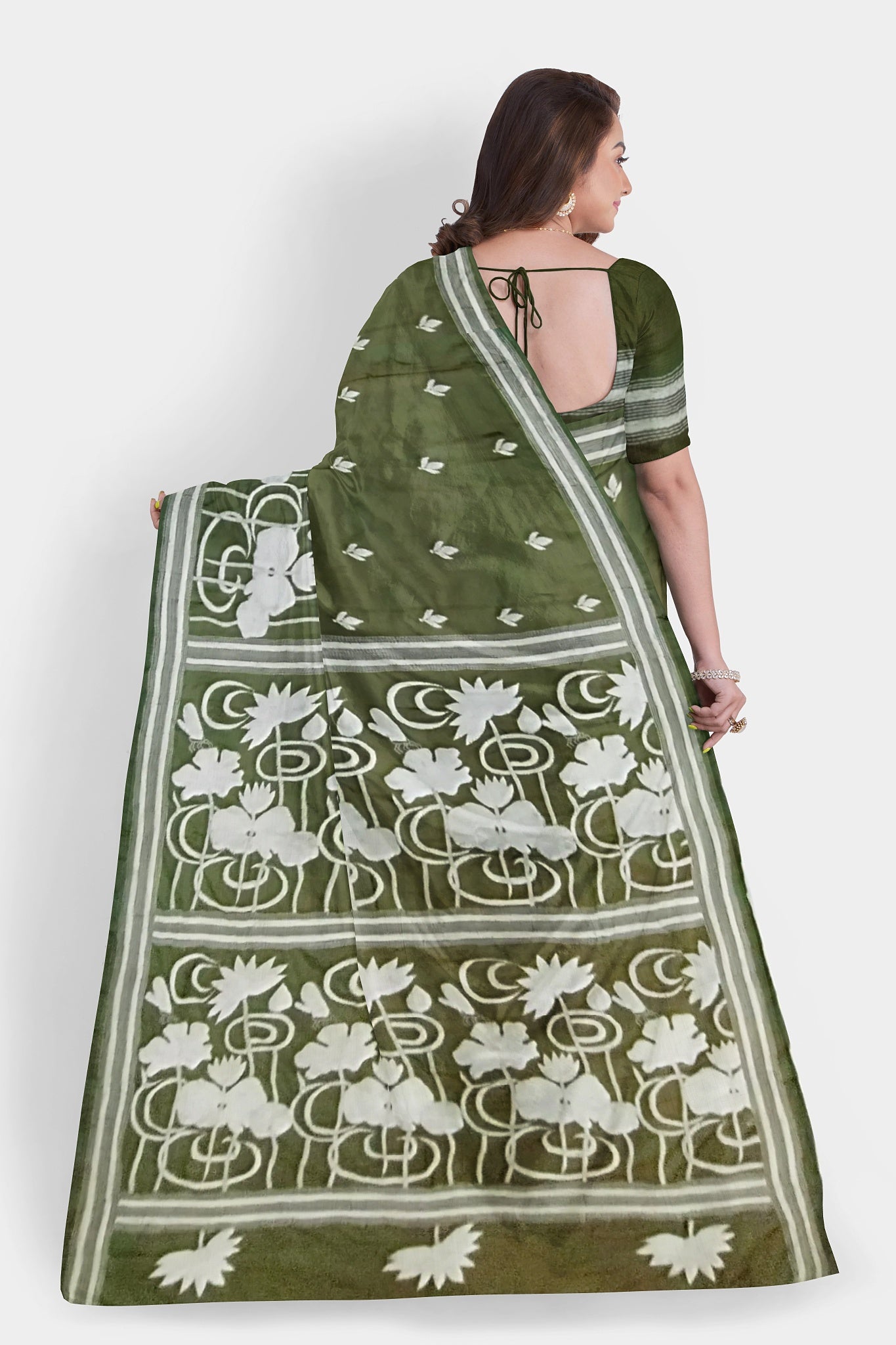Kantha Stitch: Stylish Blended Silk Saree showcasing Traditional Artistry in Modern Indian Fashion with BP