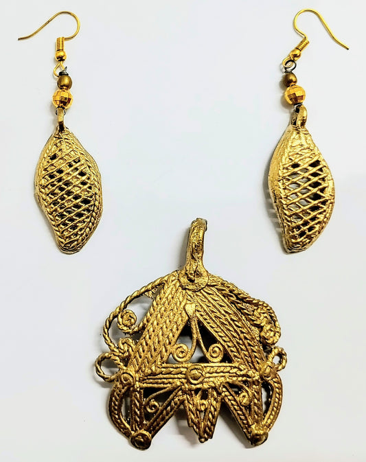Dokra Dhokra Ethnic Collection of Brass Dokra Pendant Jewellery for Women/-