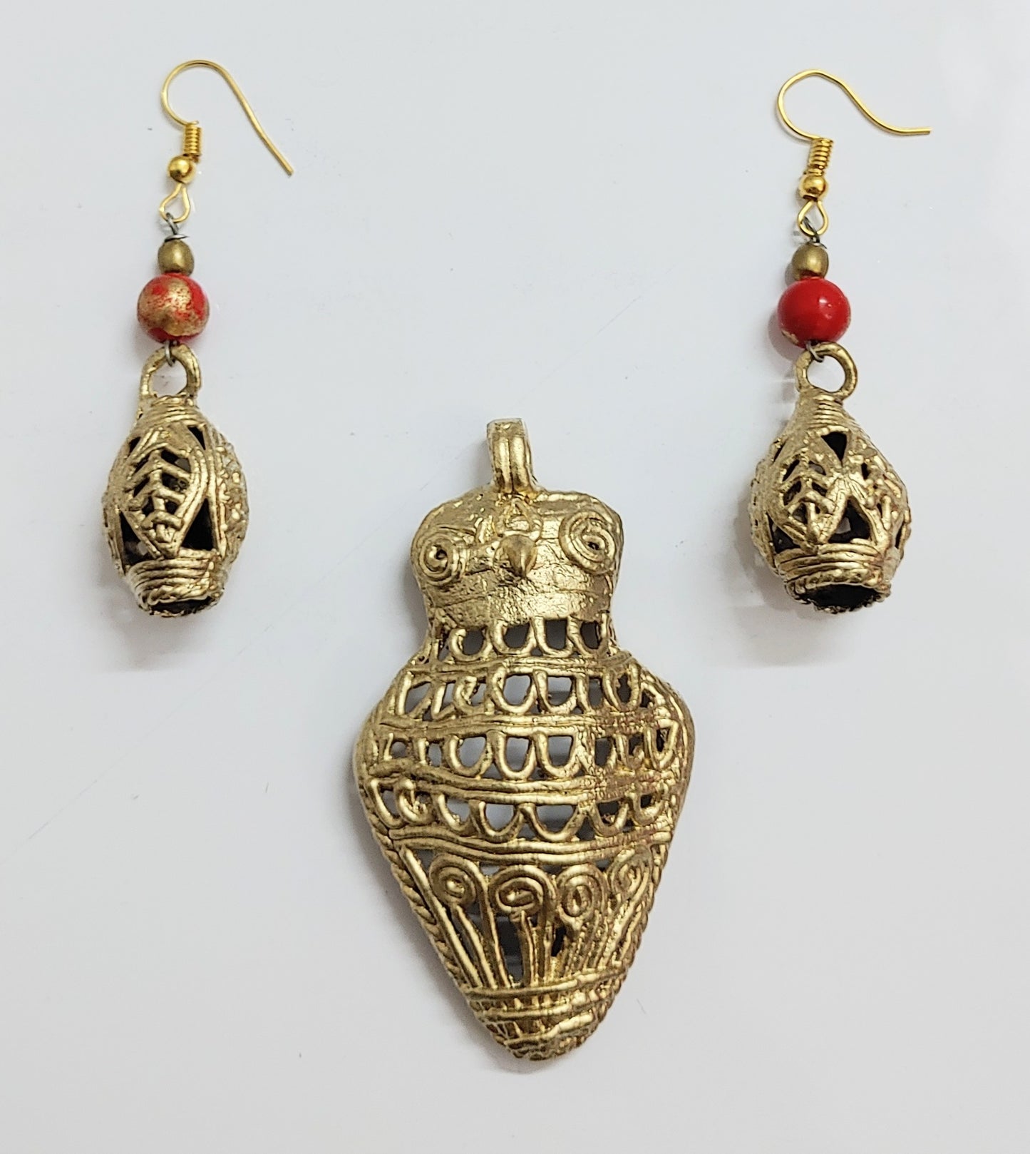 Dokra Dhokra Ethnic Collection of Brass Dokra Pendant Jewellery Set for Women.